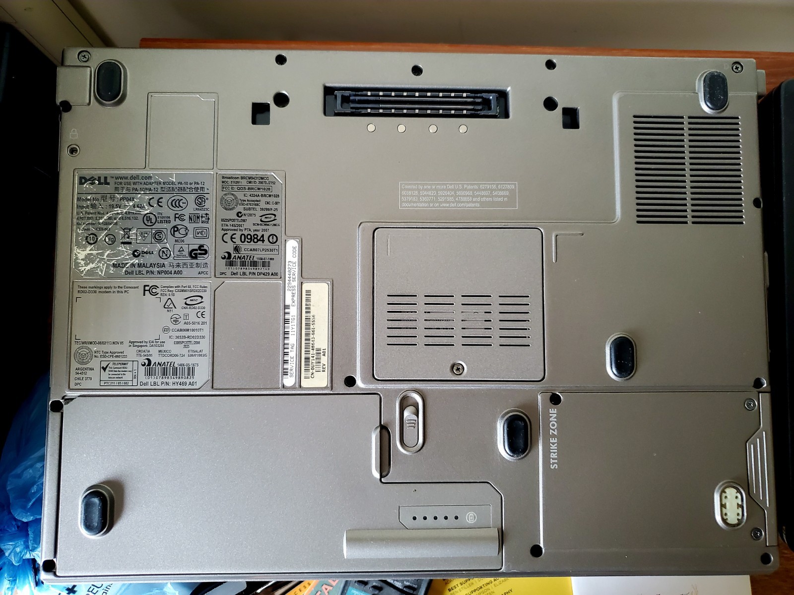 Complete Dell Latitude D830 15.4″/2.40GHz/4GB/120GB/DVDRW/WiFi/Serial DSUB/Win10