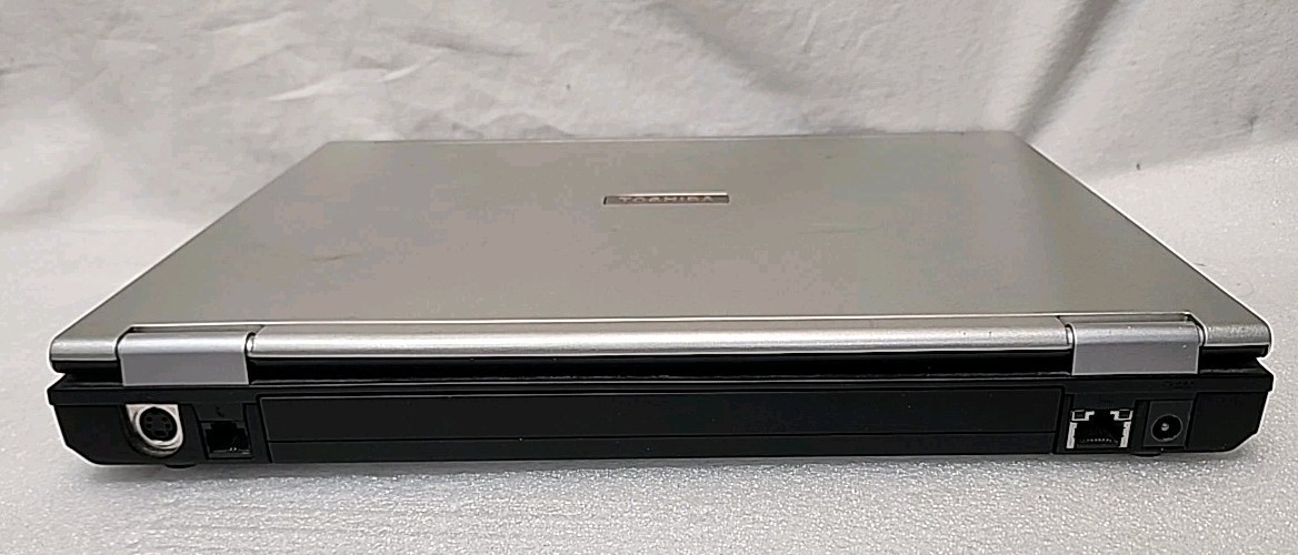Vintage Toshiba Tecra M2 PTM20U Laptop – For Parts – *READ