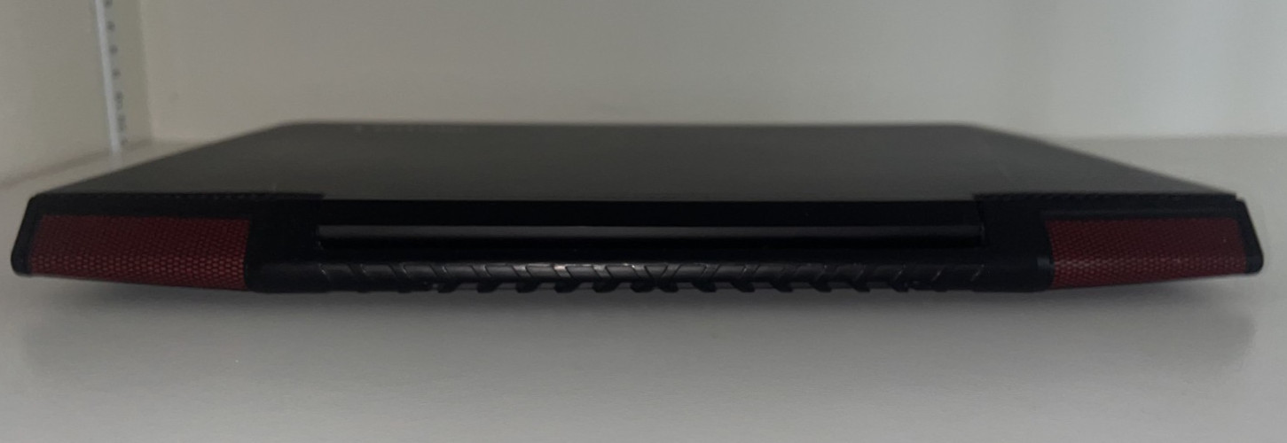 Lenovo IdeaPad Y700, i7-6700HQ, 16GB DDR4, 500GBHDD, 256GBSSD, R9 M375 2GB, W11H