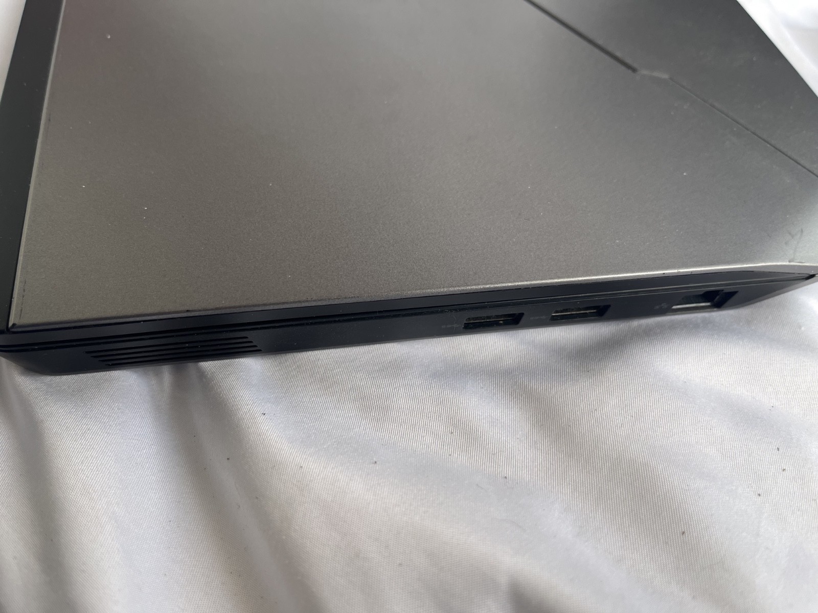 Alienware 13 Windows 10 Laptop Nvidia GTX 860M 16GB RAM 500GB HD OEM Adapter/Bag