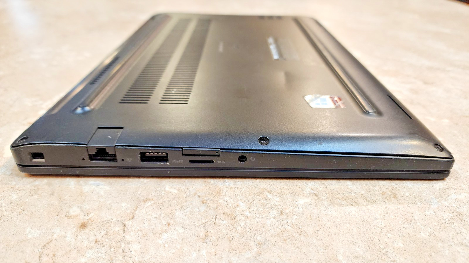 Dell Latitude 7480 14″ FHD Intel i5-7300U 128GB SSD 8GB RAM HDMI USB-C Backlit