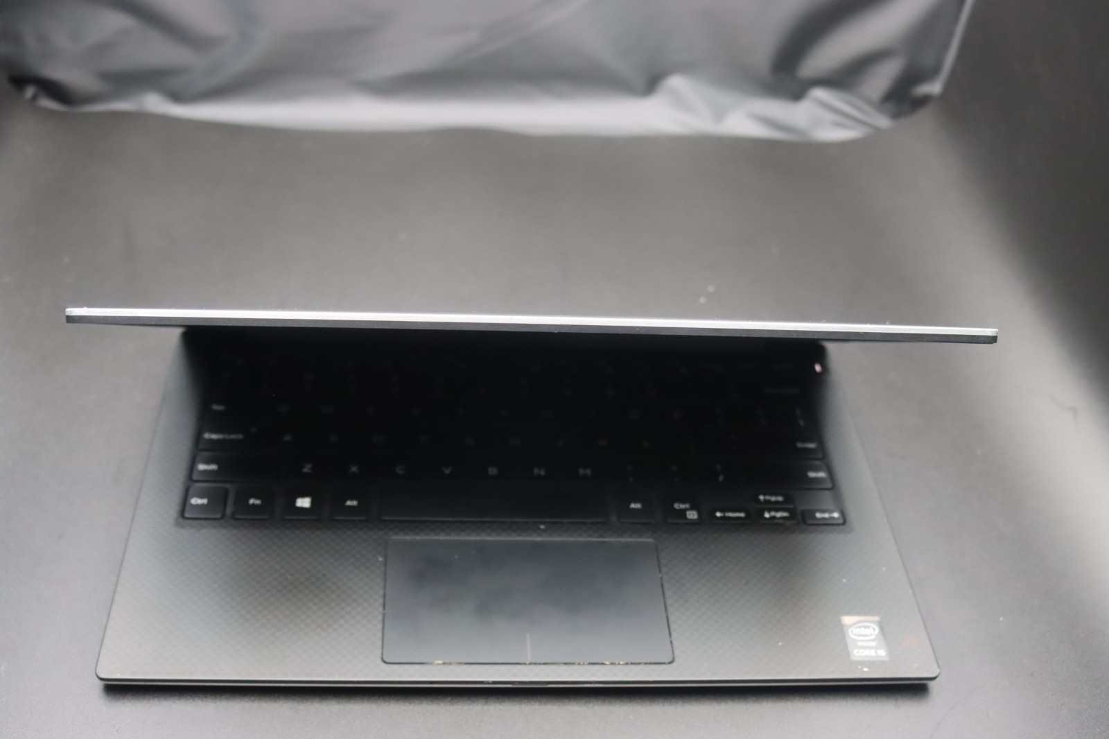 Dell XPS 13 9343, 13.3″ Intel Core i5-5200U, 4GB RAM, 128GB. Windows 10 Home