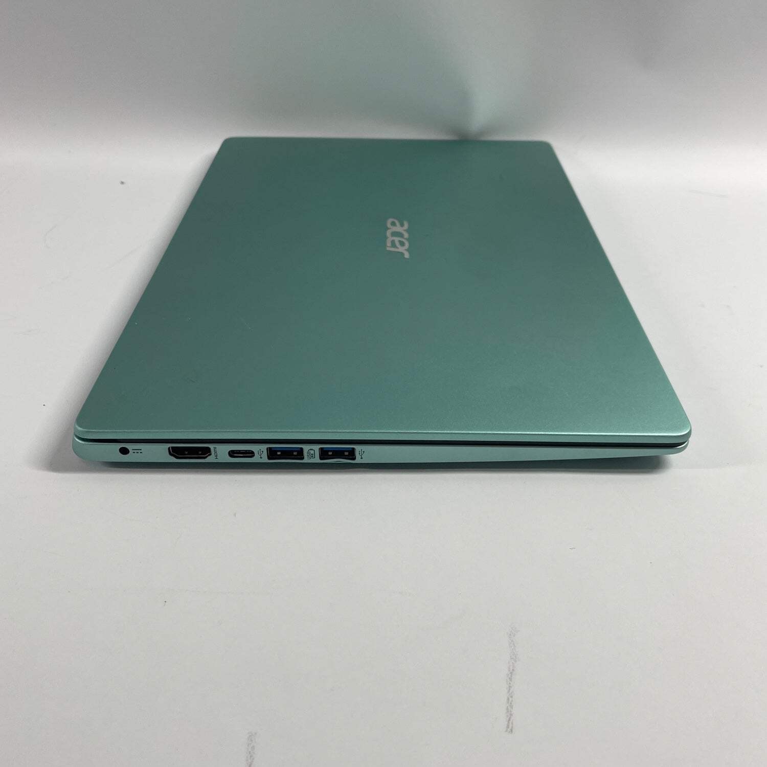 Broken Acer Swift 3 N17W6 14″ itel pentium 6GB RAM 256GB NO OS AND NO CHARGER