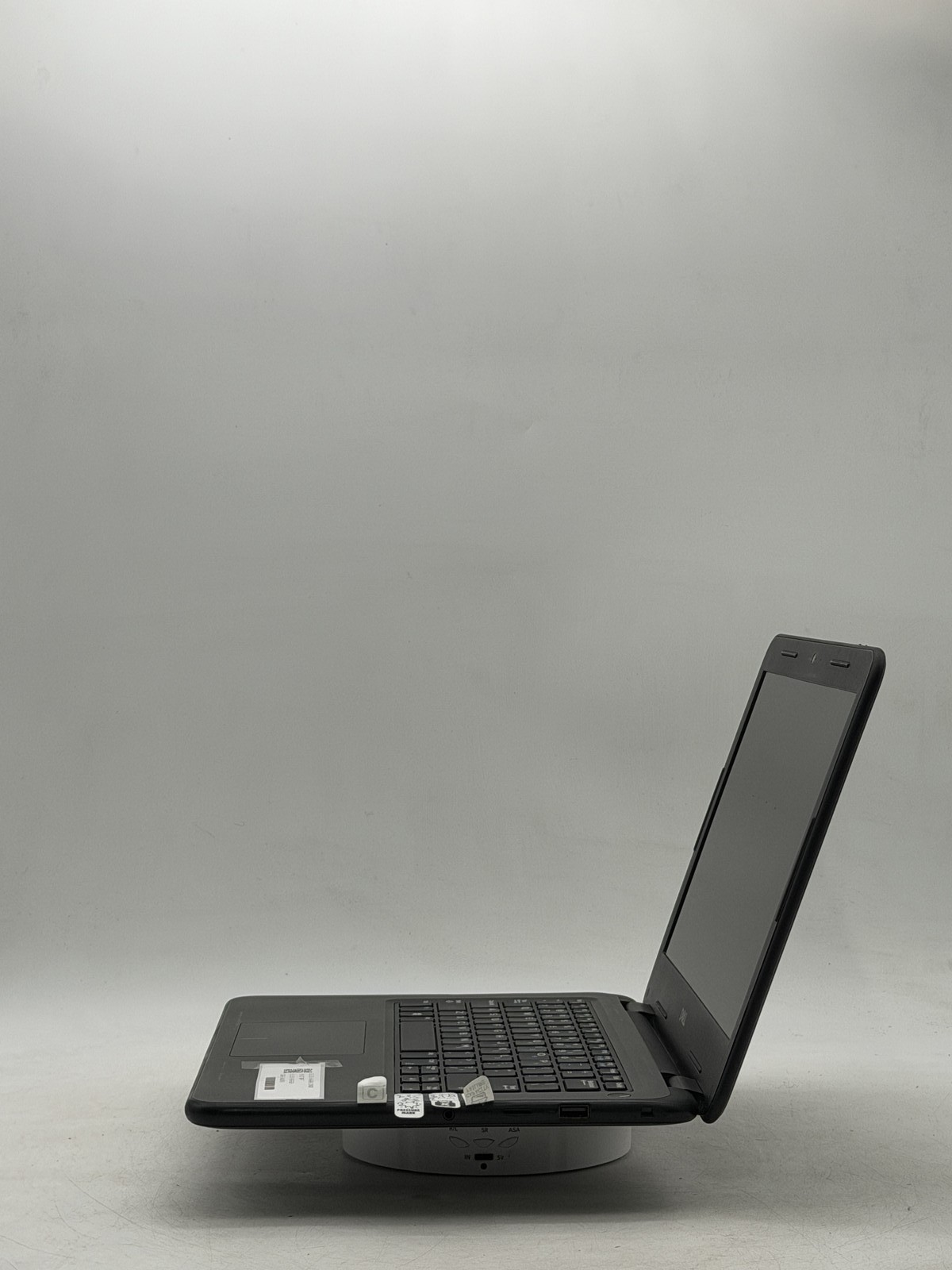 Dell Latitude 3310 13.3in i5-8265U 8GB 128GB NO OS – (READ)