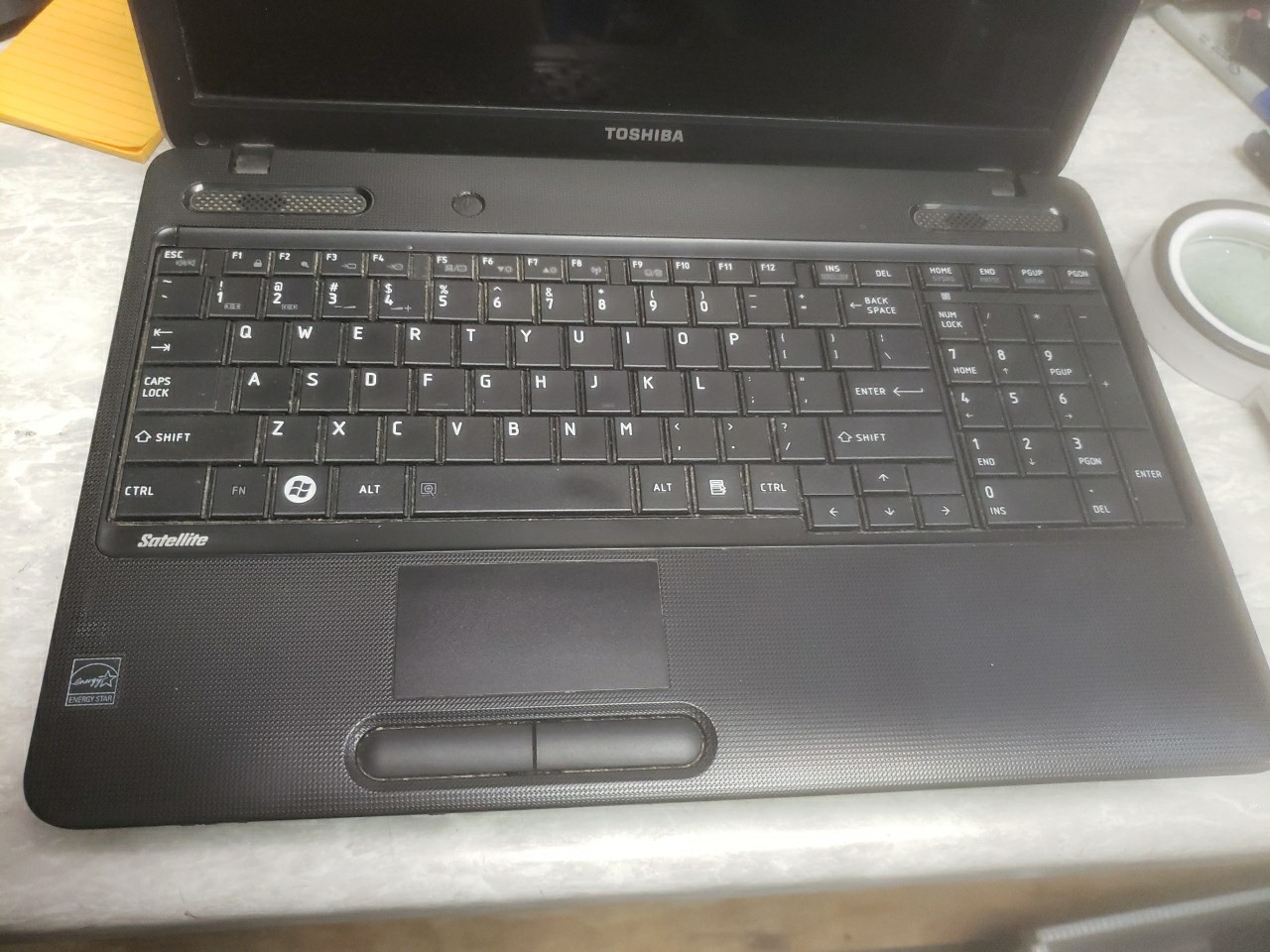Toshiba Satellite C655D amd e300 1.30ghz 15″ Laptop 4 GB RAM free shipping