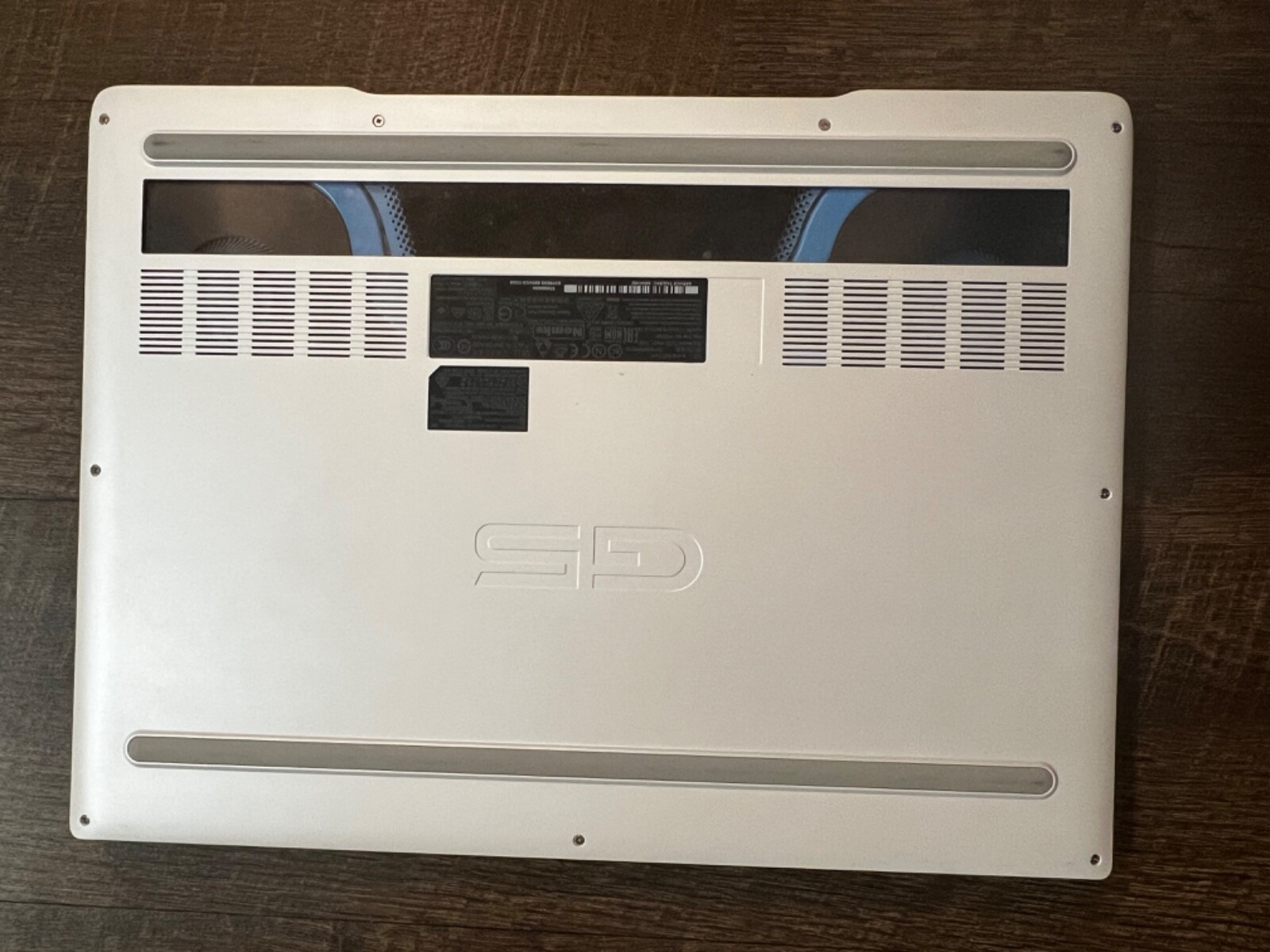 DELL G5 15 5590 i7-9750H 16GB RAM 256GB SSD+1TB HDD 15.6″ FHD 1650 WHITE 