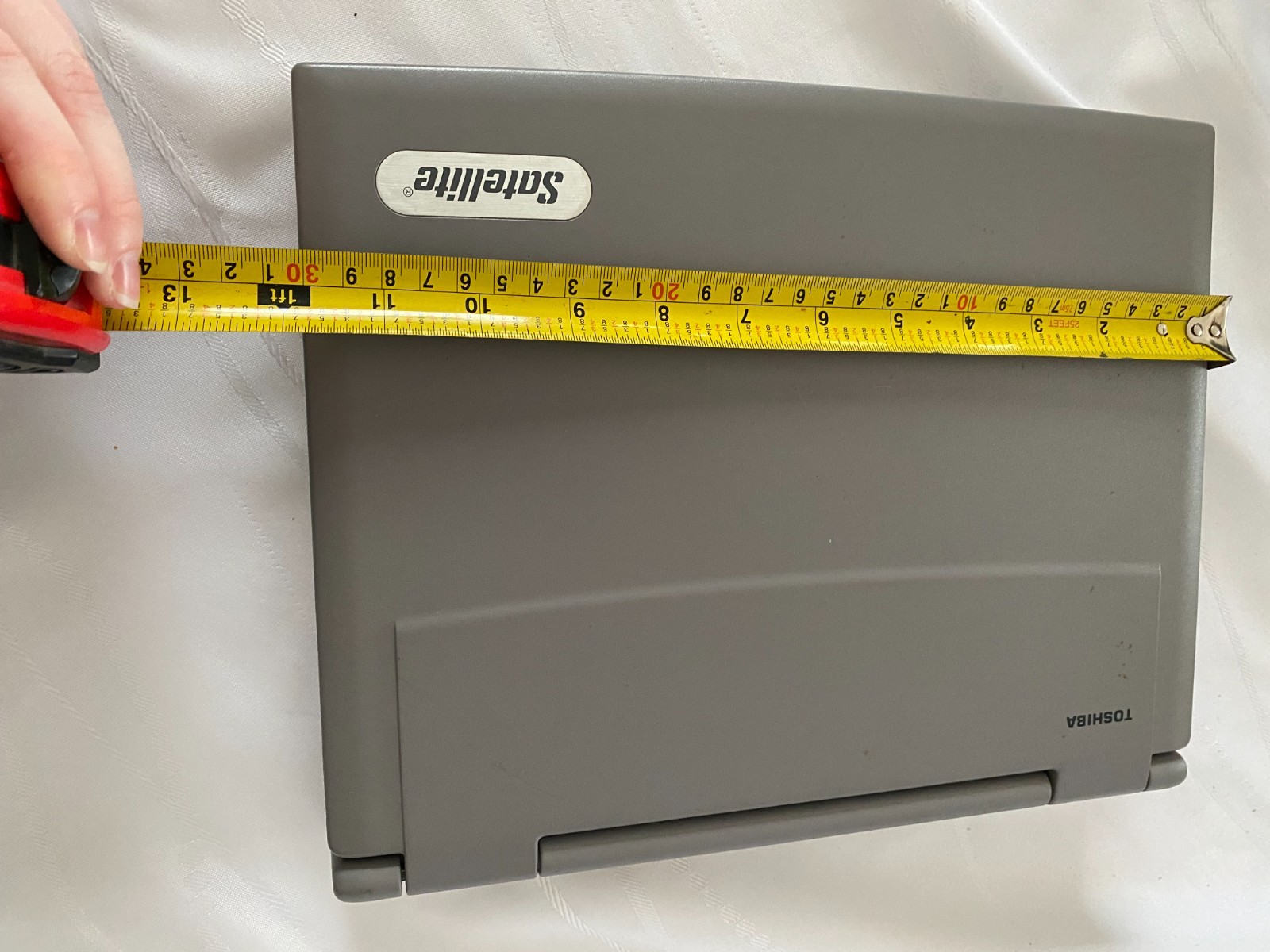 Vintage Toshiba Satellite 4010CDS / 4.0 Laptop w/ Charger – Read Description