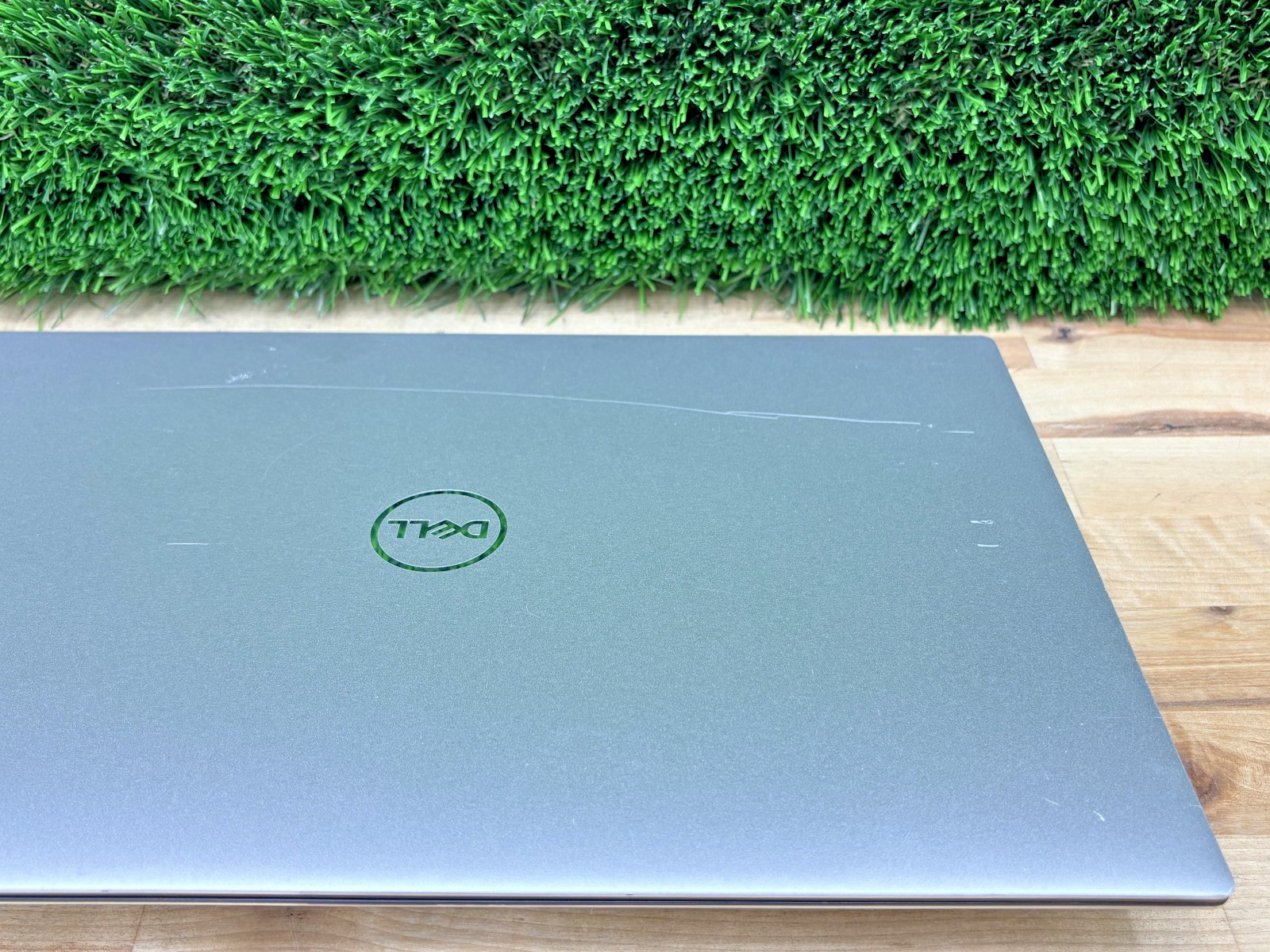 Dell XPs 15 9500 Intel i9-10th Gen 2.40GHz 16GB RAM 512GB SSD Windows 11 Pro*