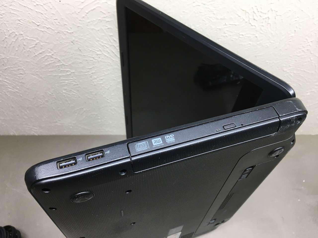 DELL Inspiron N5040 i3 2.67GHz 4GB RAM 500GB HD Linux Mint 22 Cinnamon OS