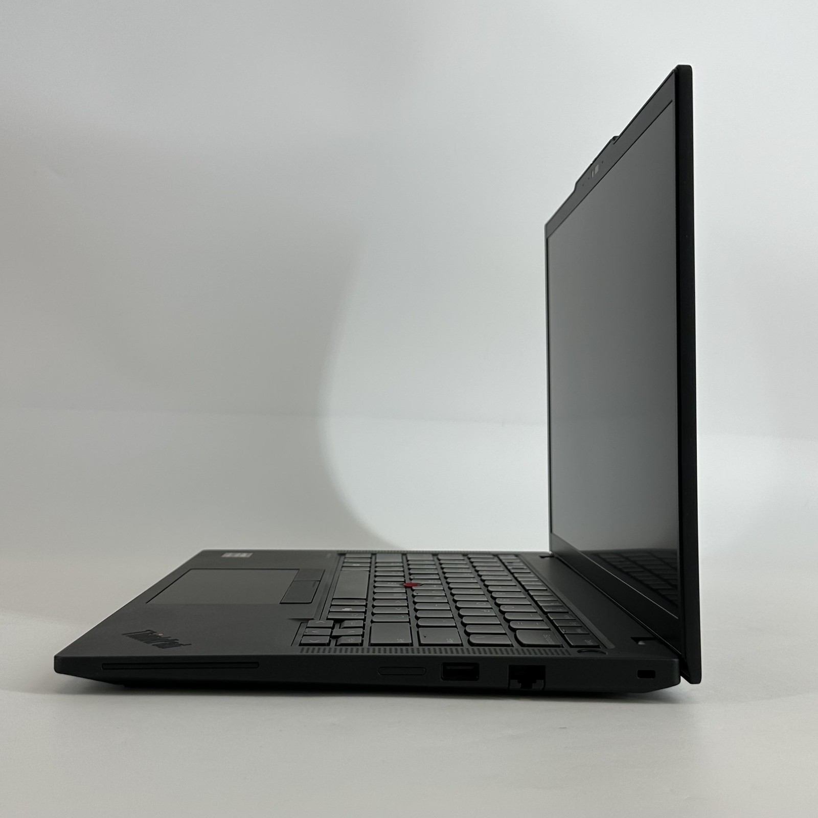 Lenovo ThinkPad P14s Gen 6 FHD+ 2.0 GHz Ryzen AI 9 HX PRO 370 64GB 1TB SSD