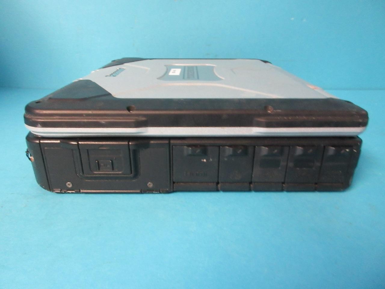 PANASONIC TOUGHBOOK CF-31 13.1″ TOUCH LAPTOP NO HDD POWERS ON(UNTESTED/PARTS)