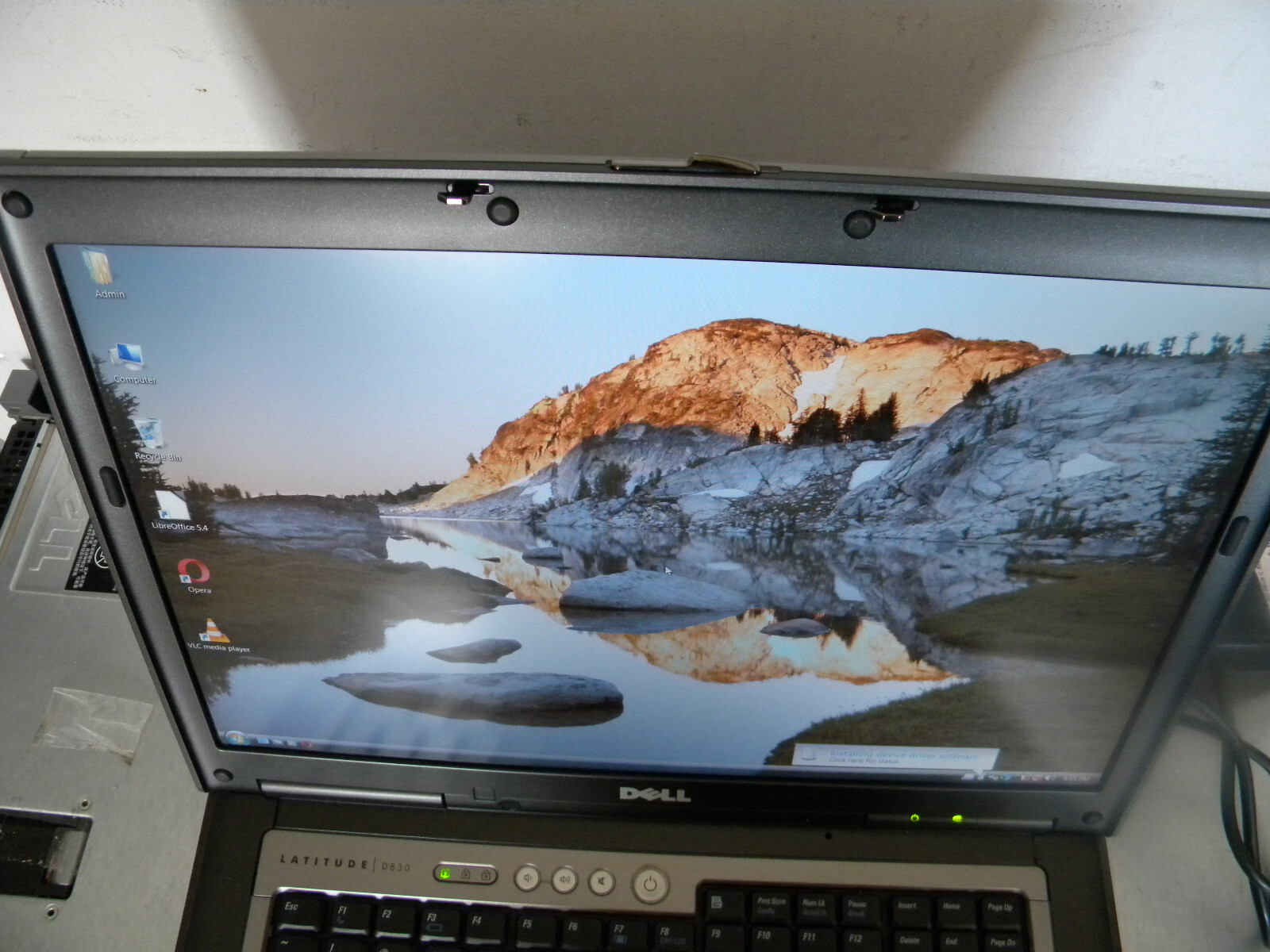 Dell Latitude D830 C2D 2.20GHz 2gb 500gb XPP 1680×1050 DB9 Serial New Battery