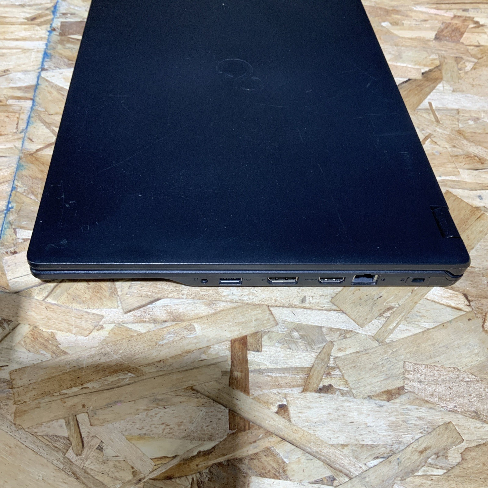 Fujitsu Lifebook E558 I5-8250U 1.60GHZ 256GB SSD 8 GB RAM Win 11 A005