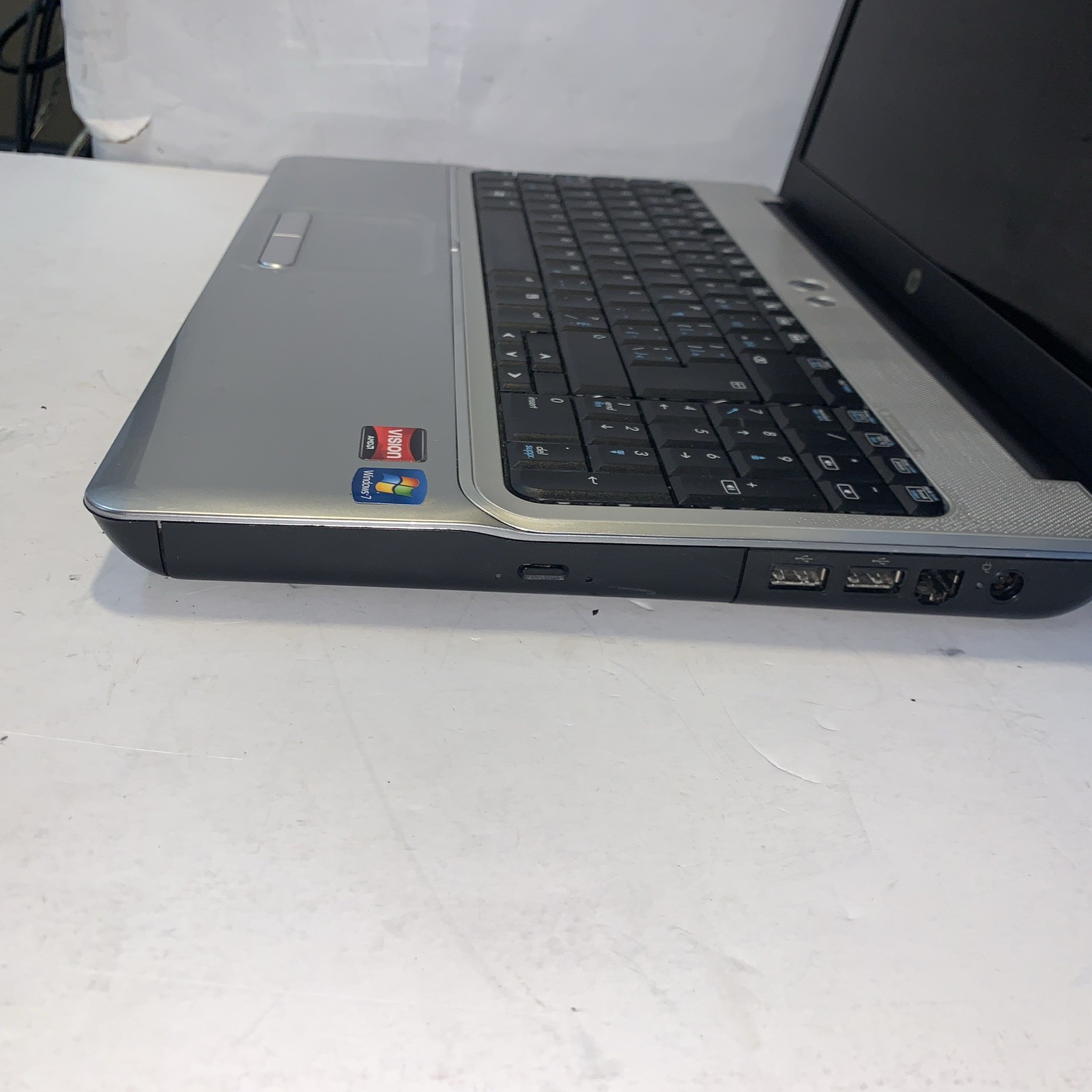Nice～ HP Pavilion G61 AMD Athlon II M320 3GB Ram 250GB ATi 2400 GPU Windows XP