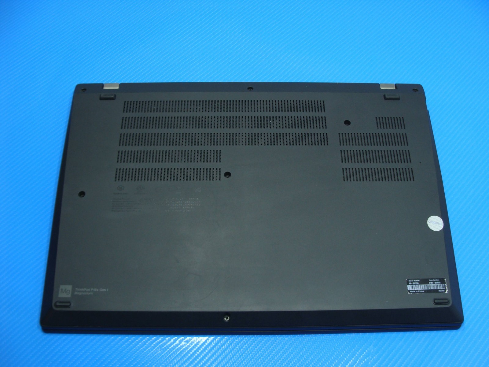 Lenovo ThinkPad P16 Gen 1 16″ WUXGA core i7-1260P 2.1Ghz 32GB RAM 1TB SSD T550