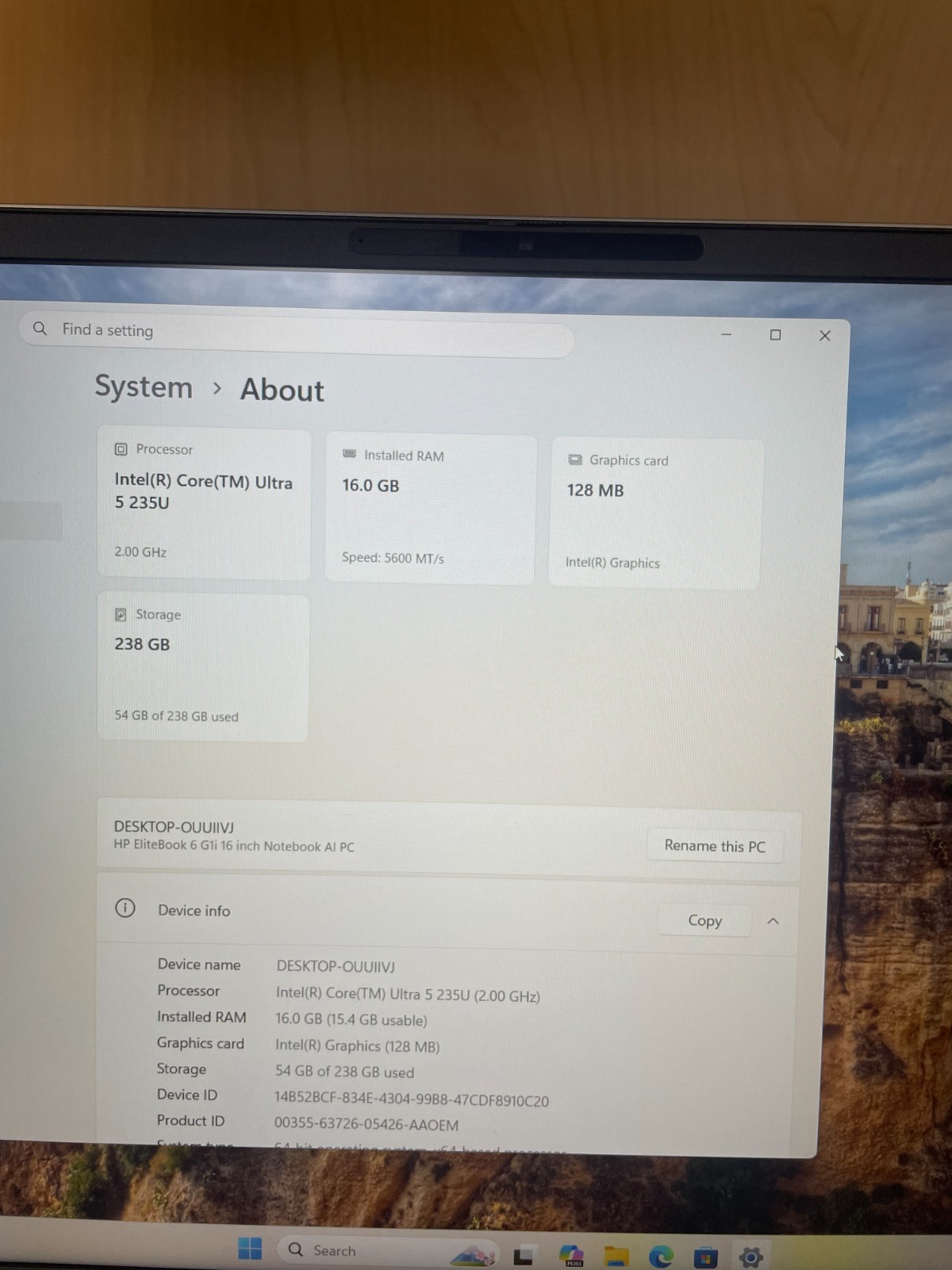 HP Elitebook 6: Intel Ultra 5 235U, 16 Gb RAM, 256 Gb SSD, Windows 11 Pro