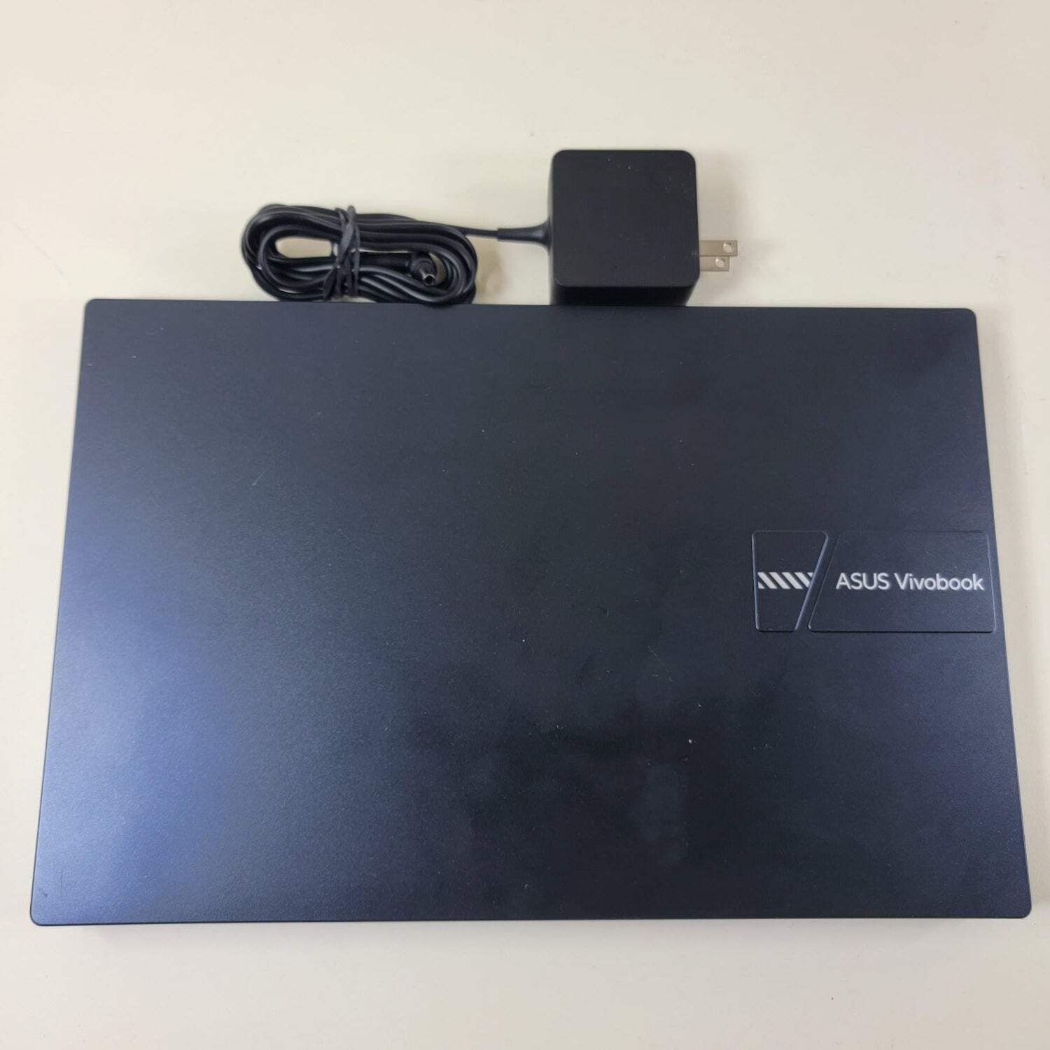 Asus Vivobook 14 X1404V 14″ Core 5 120U 1.4GHz 8GB RAM 256GB SSD