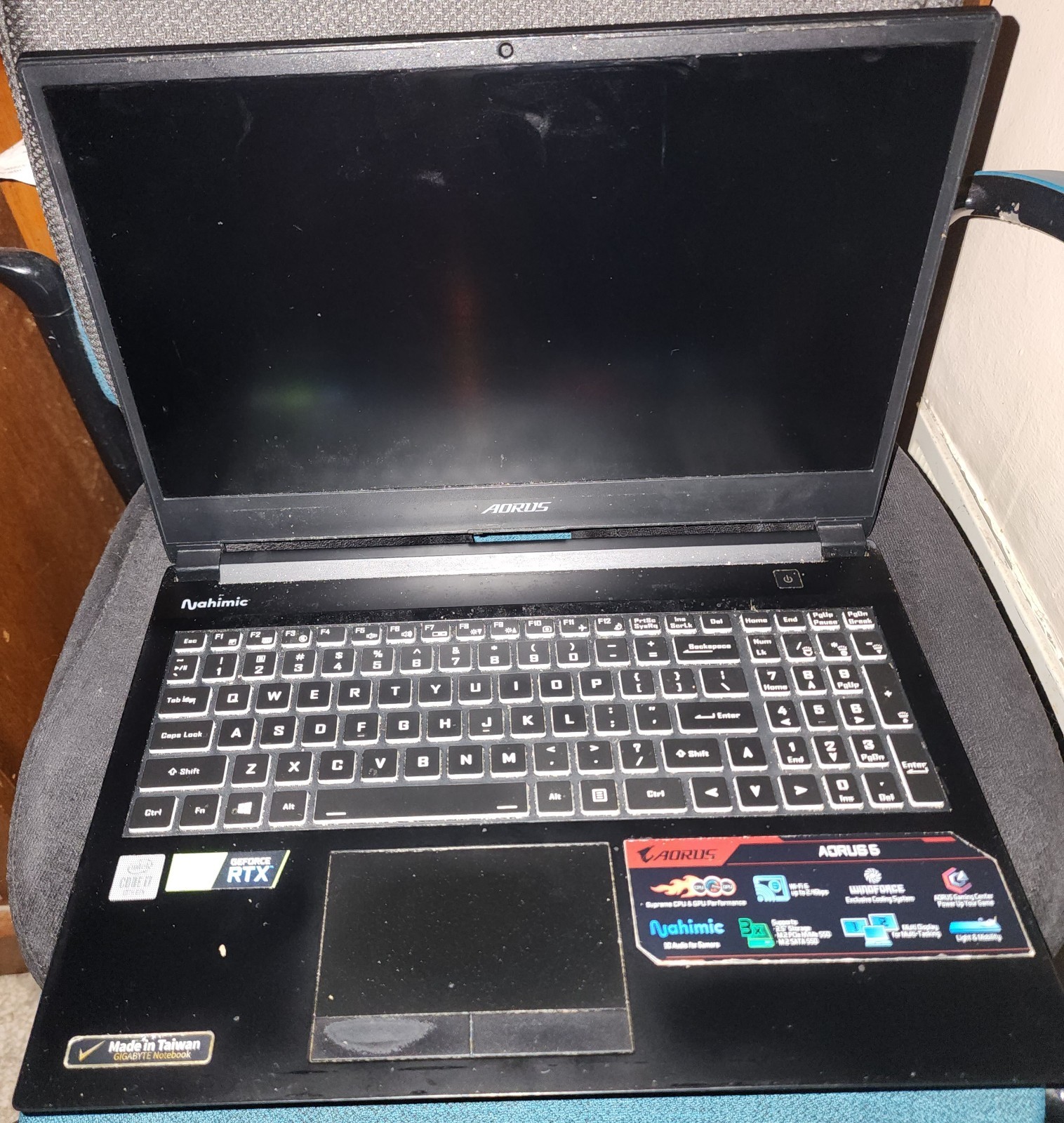 gigabyte aorus gaming laptop (read description)