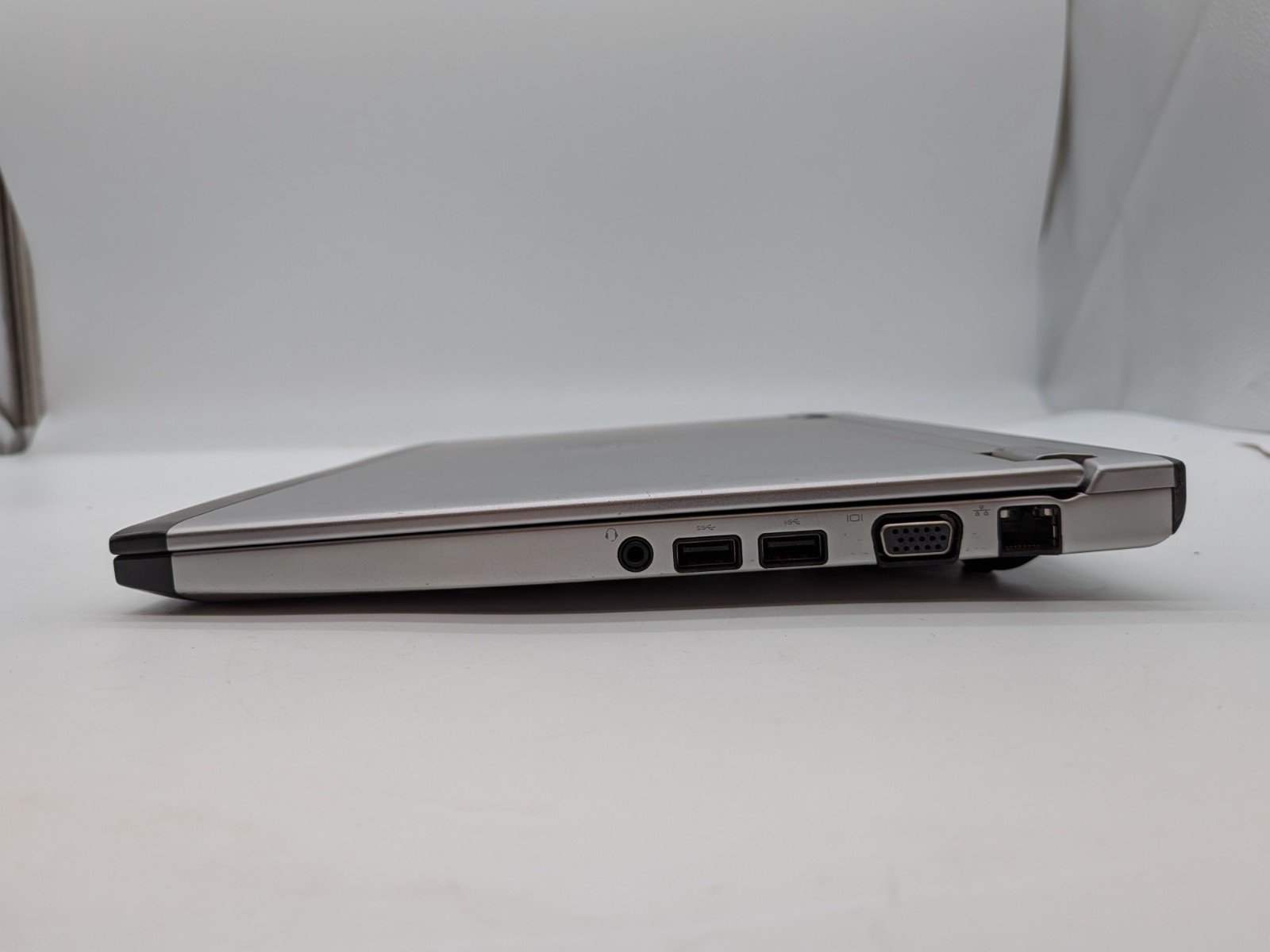 Dell Latitude 3330 Intel Core i3-3217u 1.80GHz NO RAM No HDD – PARTS/REPAIR ONLY