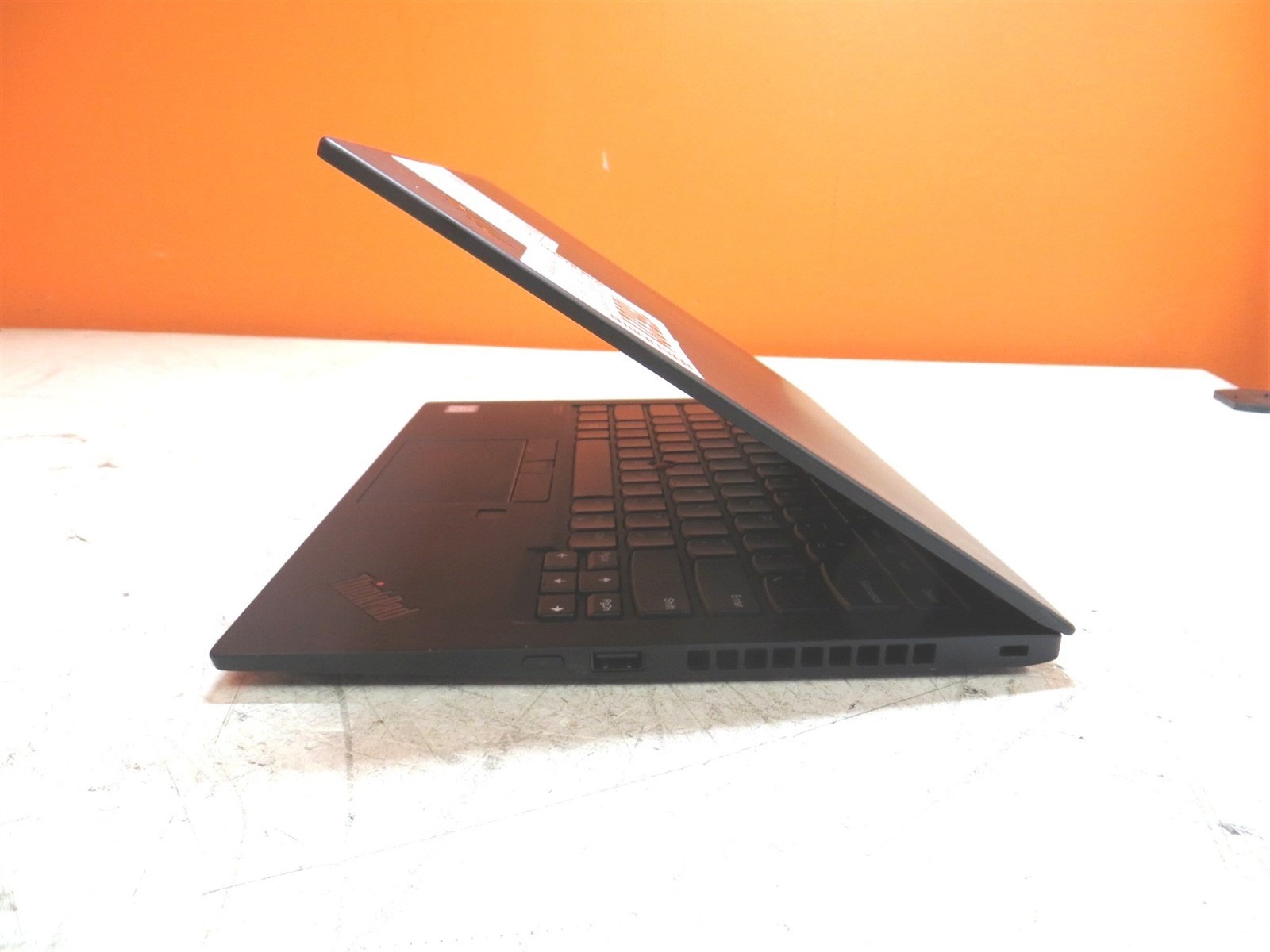Scratched LCD Lenovo ThinkPad X1 Carbon Gen 7 Intel i5-8265U 1.6GHz 8GB 256GB