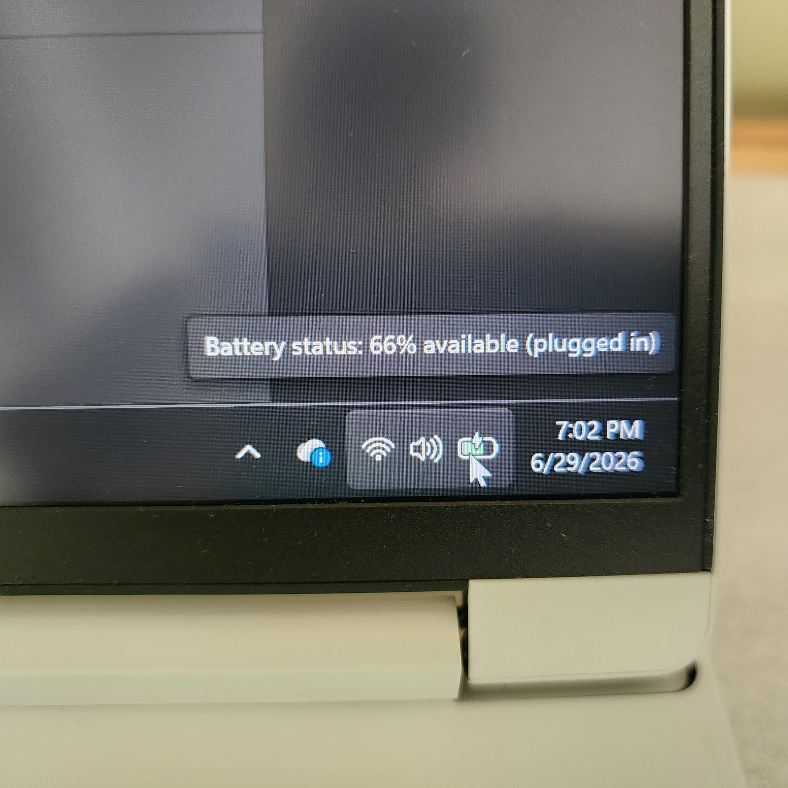 *MINT* Lenovo Legion 7 16IRX9 16″ i7-14700HX 16GB 1TB SSD RTX 4060 Laptop