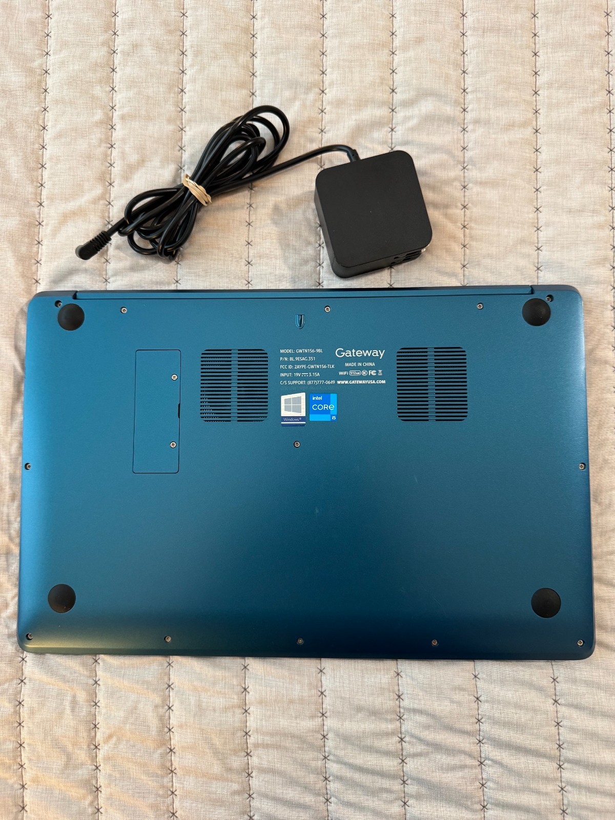 Gateway GWTN156-9BL 15.6″ FHD i5-1135G7 2.4GHz Intel Iris Xe Graphics 16GB RAM