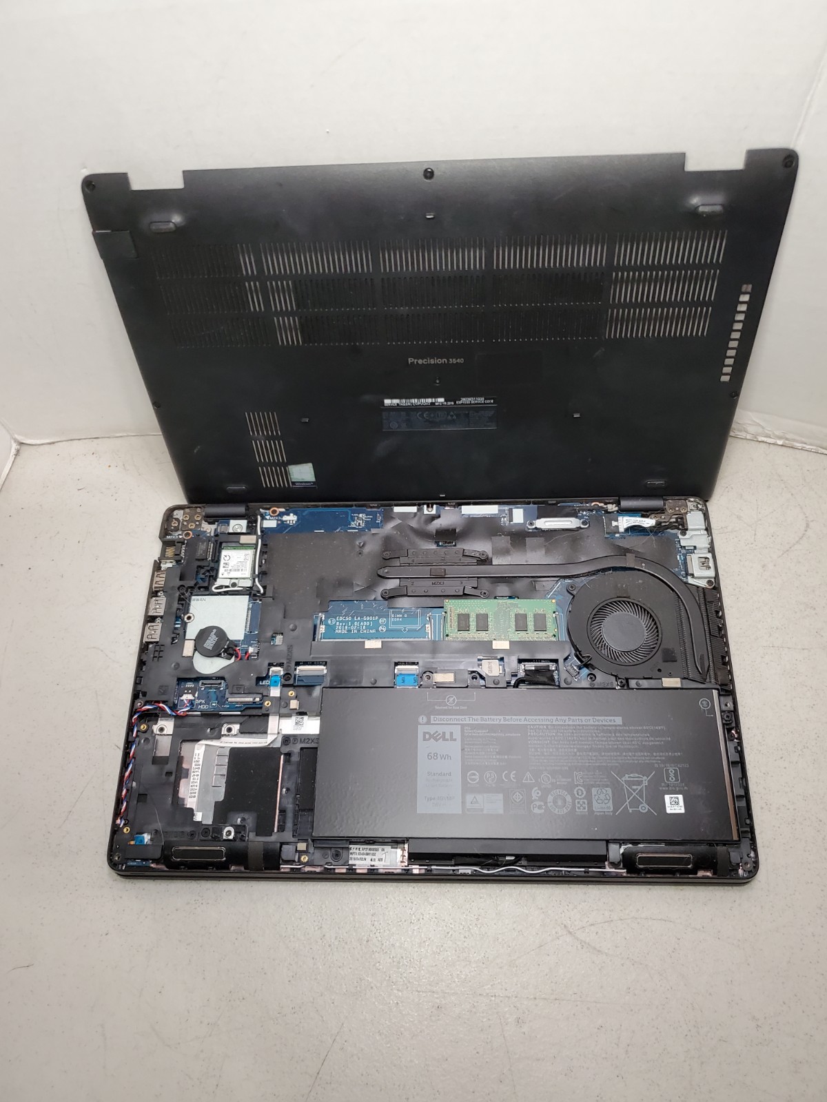 Dell Precision 3540 15.6″ Laptop i5-8365U 8GB RAM No SSD/HDD/OS! READ! #69