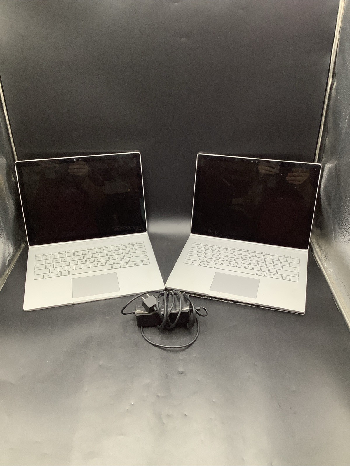 x2 Microsoft Surface Book 13.5 inchIntel i7-6600U, 2.6GHz, 16GB READ | Free Ship