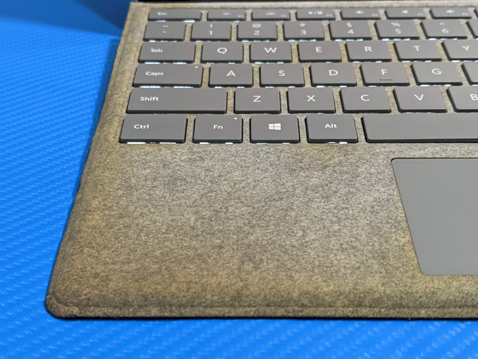 MS Surface Pro 4 1724 12.3″2736×1824 TOUCH m3-6Y30 900MHz 4GB 128GB SSD Win10Pro