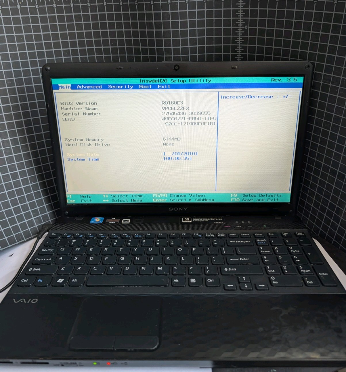 SONY VAIO PCG 71C11L – AMD Vision 6GB RAM – Used and tested + works excellent