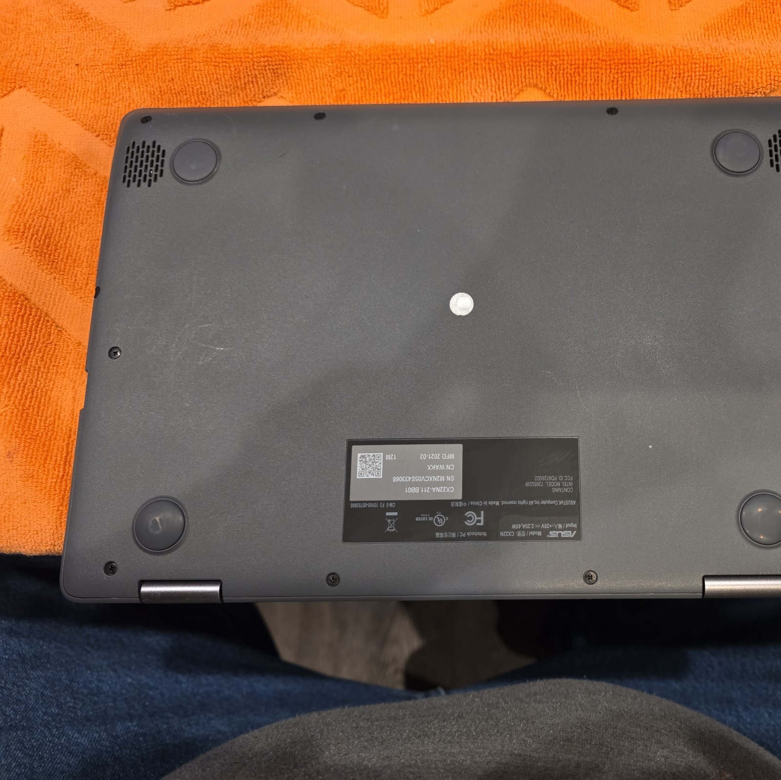 ASUS Chromebook CX22N 11.6in Celeron 4GB 32GB eMMC Chrome OS Gray Charger