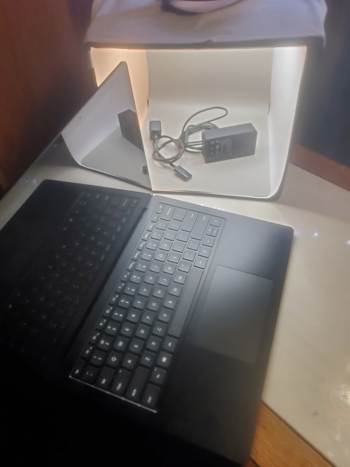 Microsoft Surface Laptop 3 – i5-1035G7 / 8GB RAM / 128GB NVMe – No OS Installed