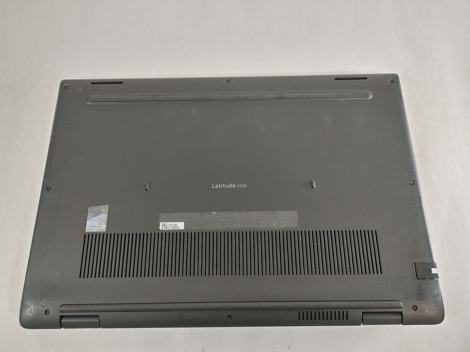 Dell Latitude 3420 Core i5-1135G7 2.40 GHz 8 GB DDR4 256 GB NVMe Windows 11 Pro