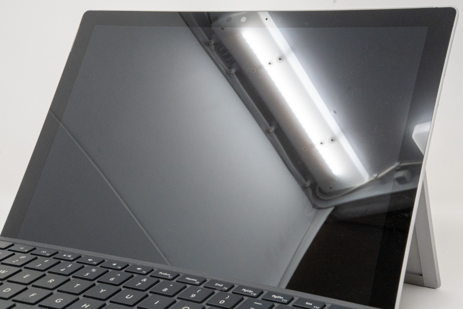 Microsoft Surface Pro 12.3″ Touch i5-7300U 4GB 128GB SSD 1796 Windows 10 Grade C