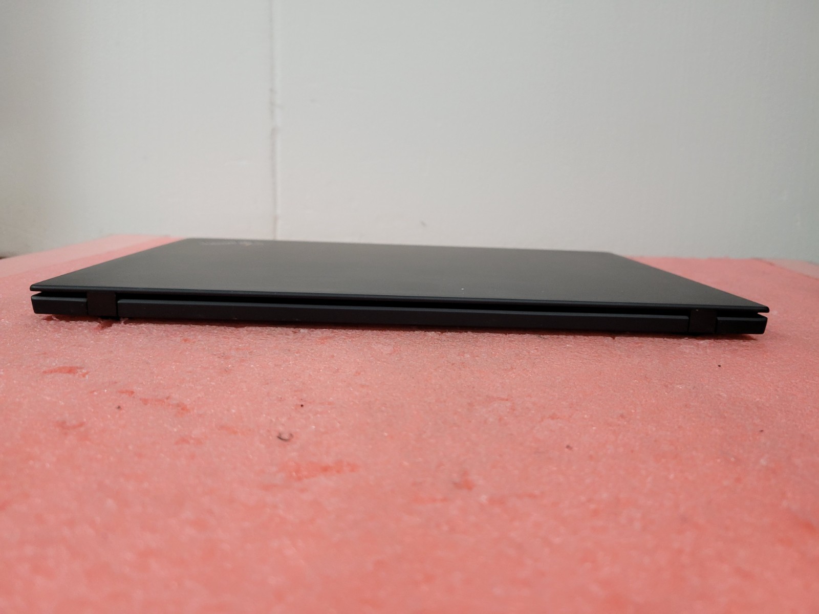 Lenovo ThinkPad X1 Carbon Gen 8 14″ i7-10510U 16GB RAM 512GB SSD | C1076