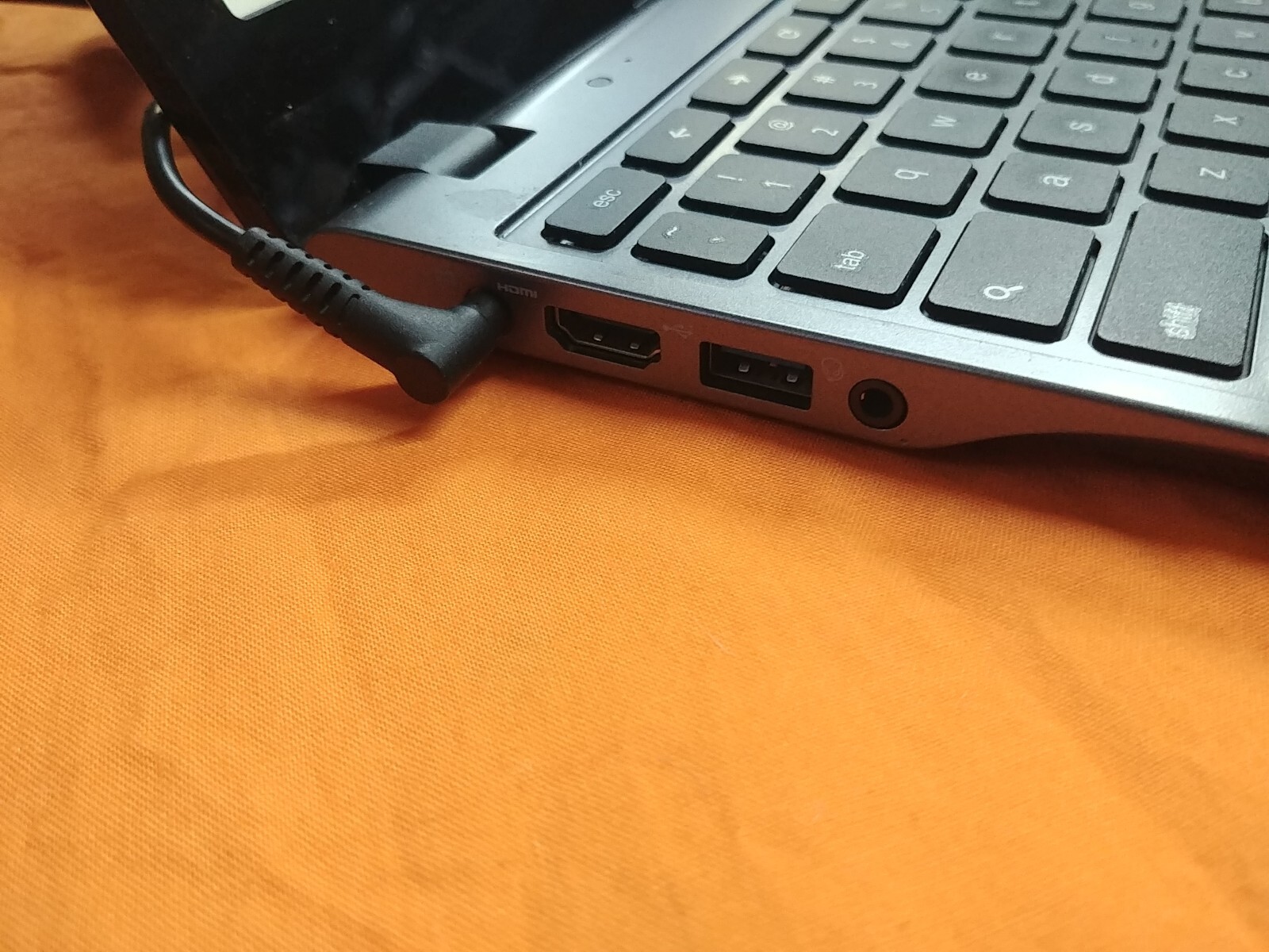 Acer Chromebooks C720 ZHN Intel Celeron@1.40GHz 16GB SSD 2GB RAM – Read Desc.(*)