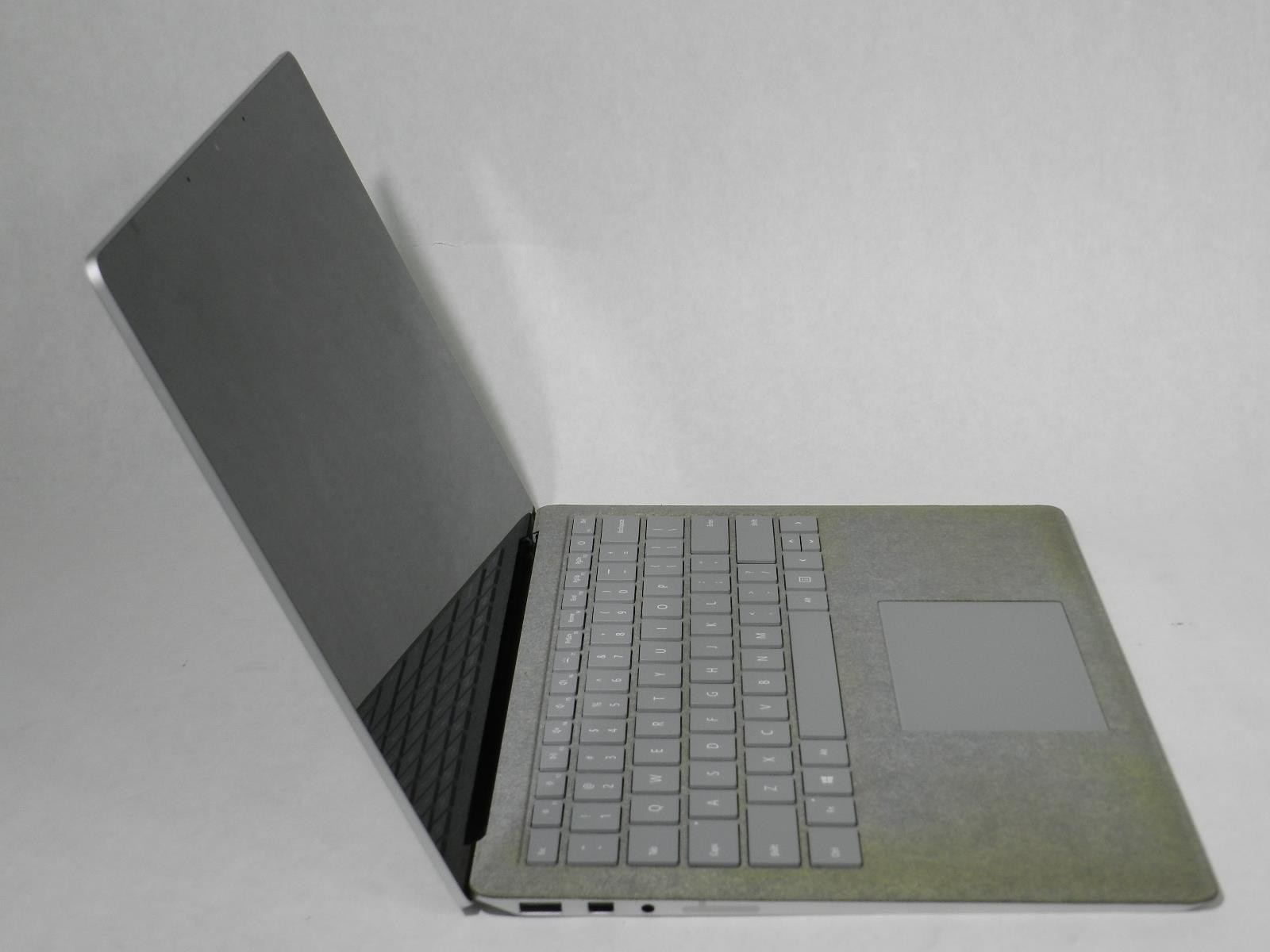 MICROSOFT SURFACE LAPTOP 2 | i5-8250U | 128GB SSD | 8GB | BH: 97% | w/ Dock 1