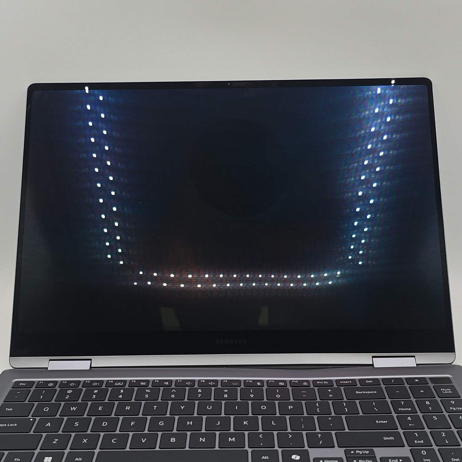 Samsung Galaxy Book5 Pro NP960QHA 16″ Core Ultra 7 256V 2.2GHz 16GB RAM 1TB SSD