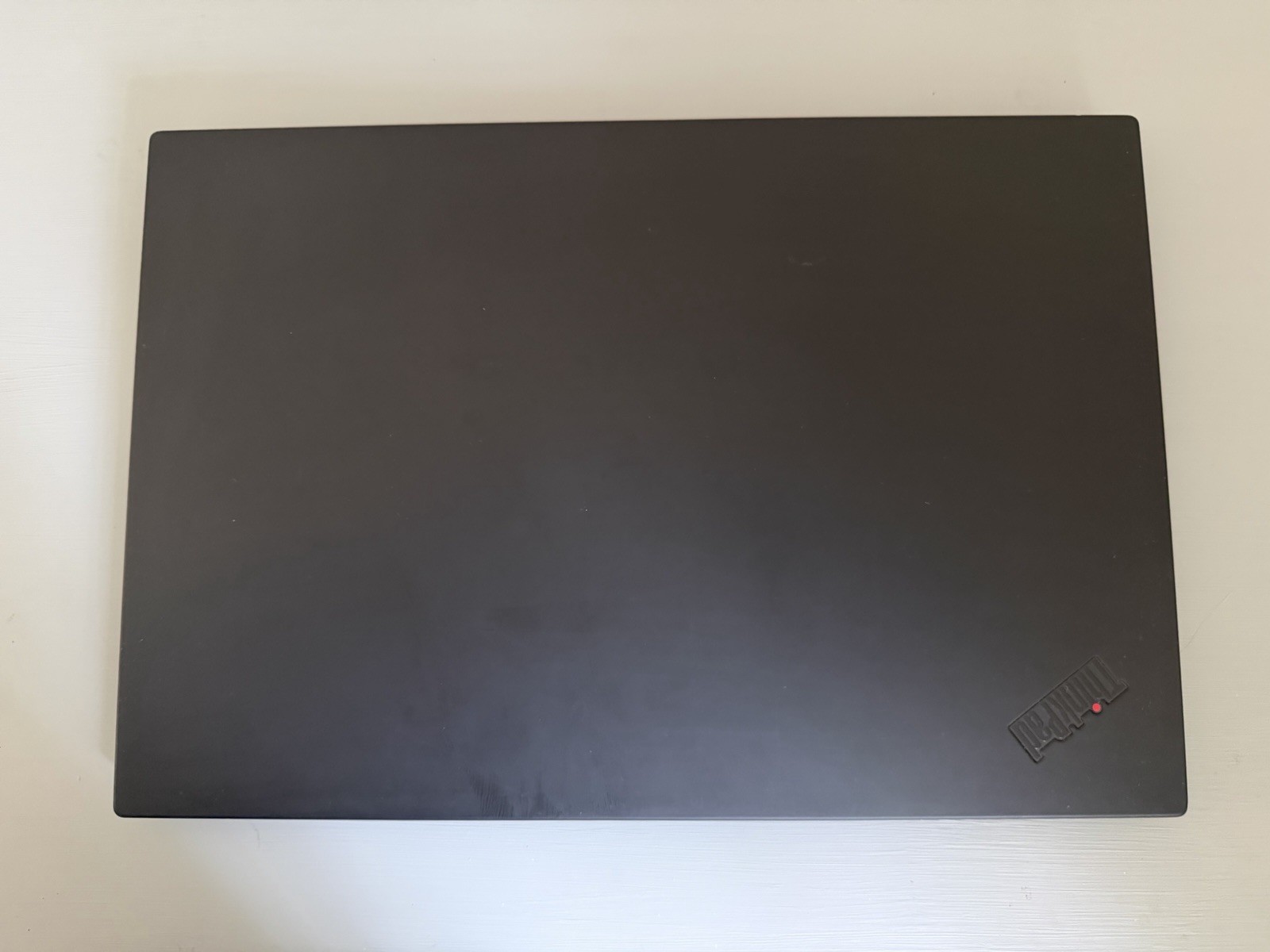 Lenovo ThinkPad P1 Gen1 15.6″ Intel i7-8750H 2.2GHz No Ram/HDD w/ Power Supply