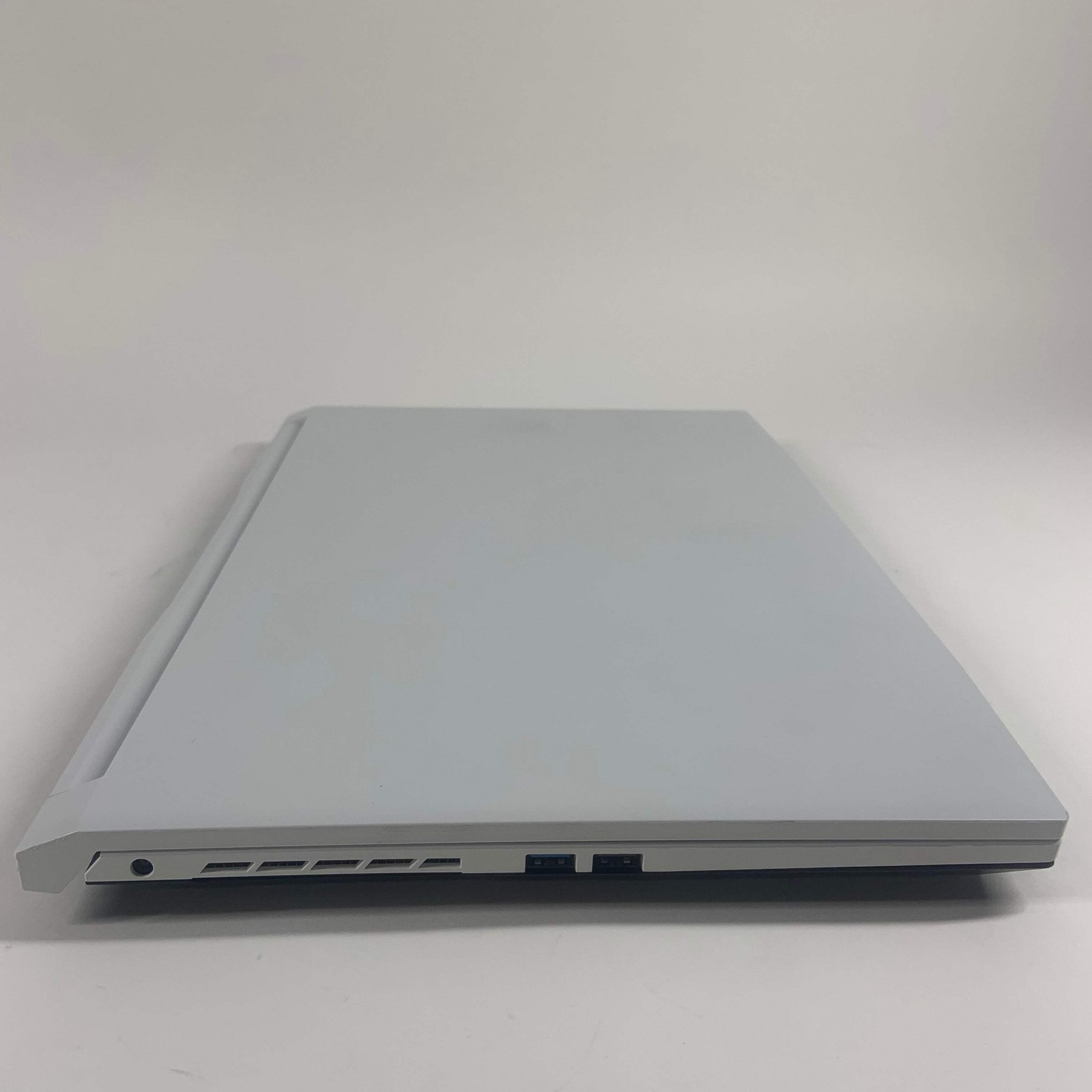 MSI Sword 17 17.3″ i7-11800H 2.3GHz 16GB RAM 500GB SSD GeForce RTX 3050 Ti