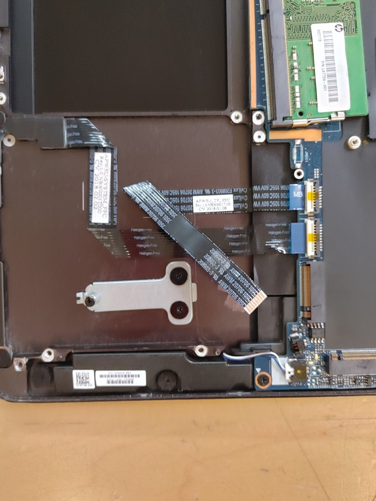 HP ZBook Studio G3 Core i7-6820HQ@ 2.70GHz, 4GB RAM,NO SSD FOR PARTS ONLY.