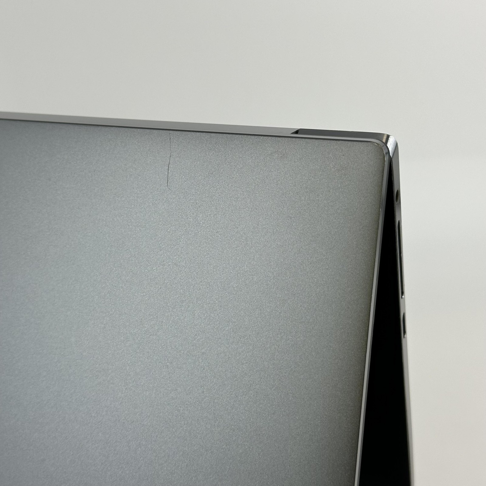 Dell Precision 5560 15.6 UHD+ TOUCH i7-11850H 64GB 2TB SSD RTX A2000 BAD BATTERY