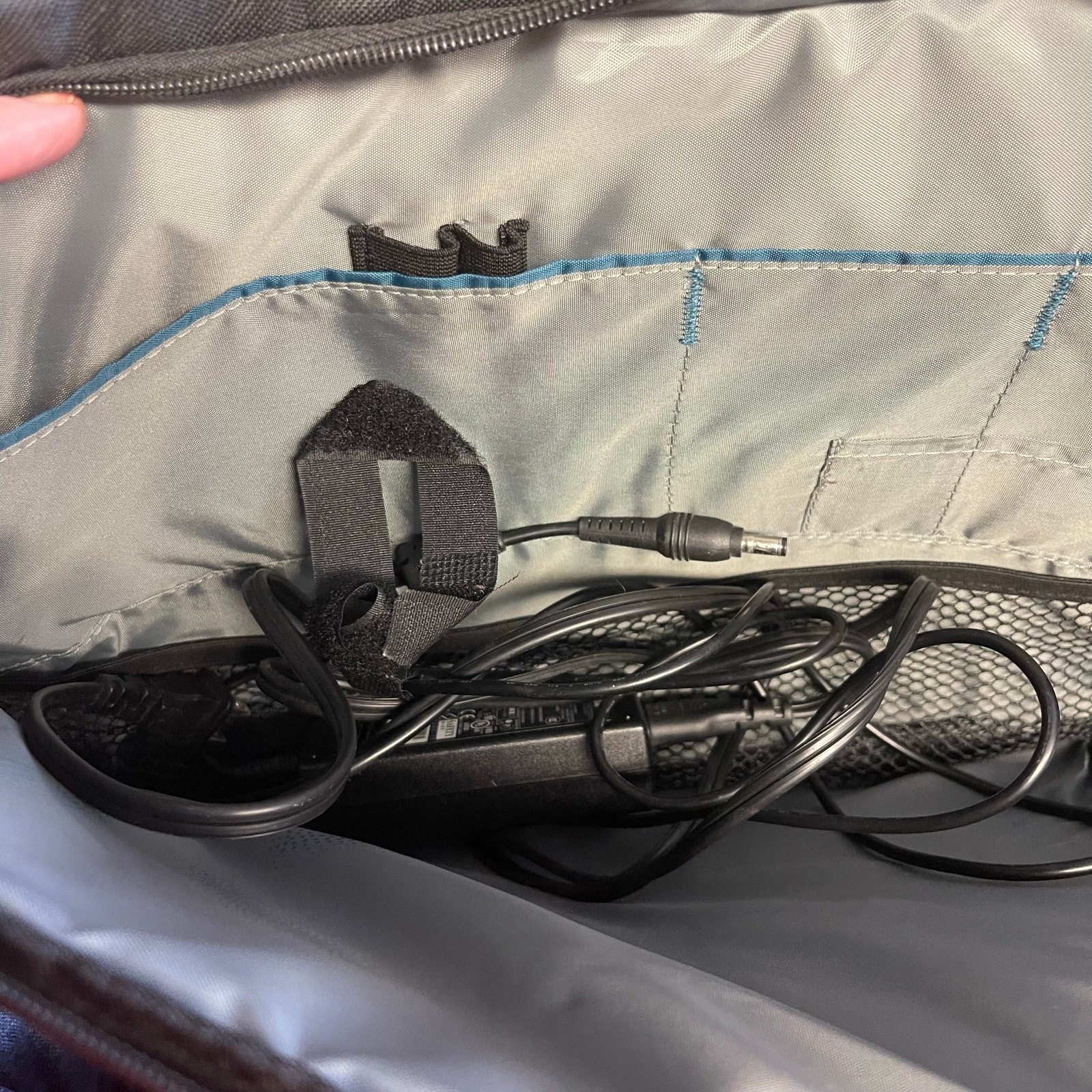 Toshiba Satellite C655 PARTS ONLY Laptop and Carrying Bag PLEASE READ