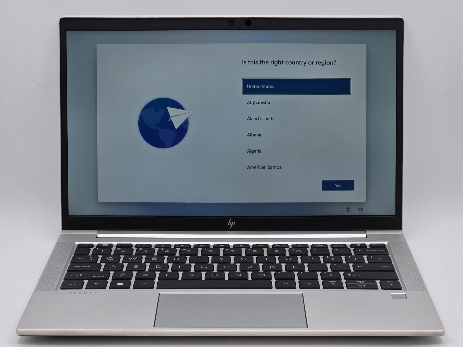 HP EliteBook 835 G8 13″ FHD Touch RYZEN 7 PRO 5850U 512GB SSD 16GB W11P Backlit