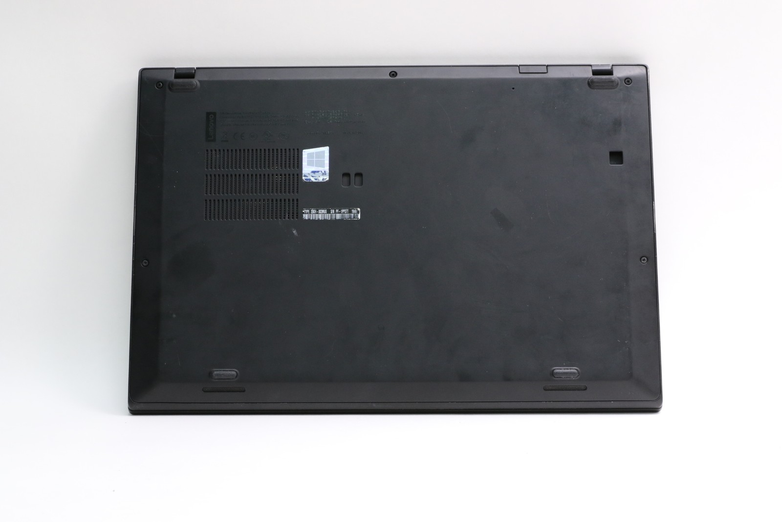 READ! 14″ Lenovo Thinkpad X1 Carbon 6th i7-8550U, 8GB, 256GB, Intel UHD Graphics