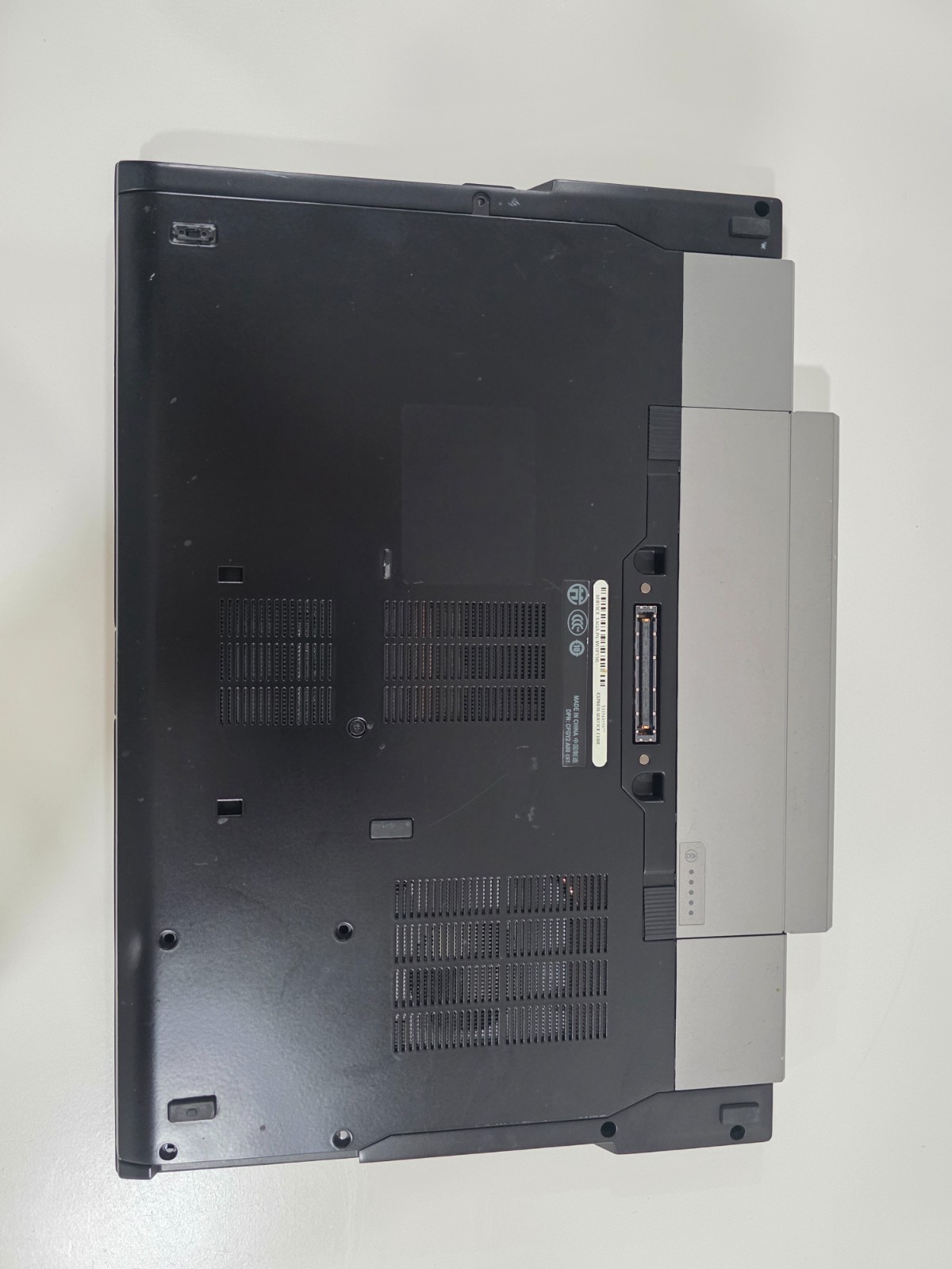 Dell Latitude E6510 Intel Core i5 CPU M 520 4GB Webcam