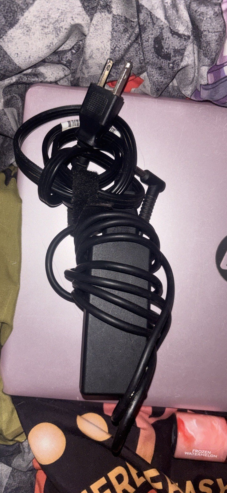 (HP Stream Laptop) / Model 14-cb172wm. Charger Included