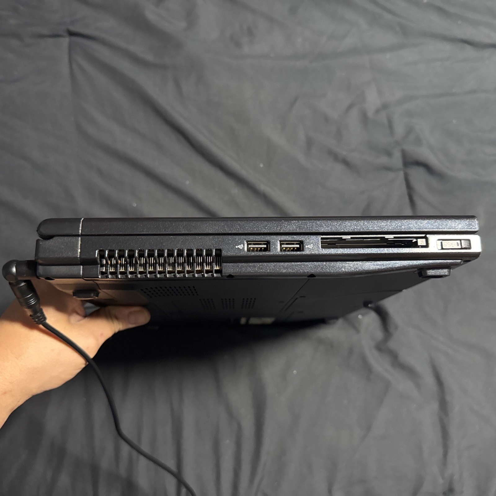 Dell Vostro 1510 Laptop Intel C2D 1.8GHz 80gb HDD 3gb RAM Windows XP Retro Games
