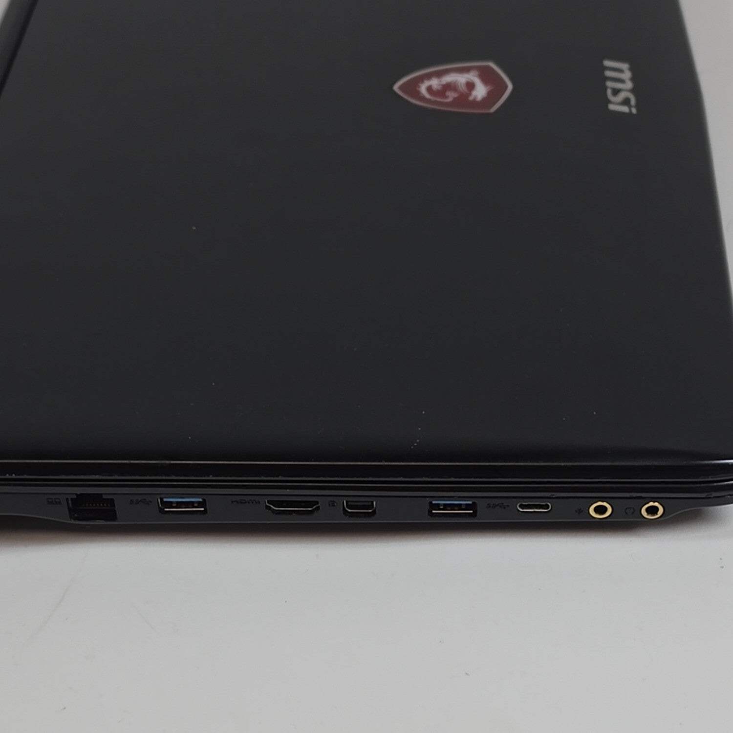 MSI GL62M GL62M 15.6″ i7-7700HQ 2.8GHz 8GB RAM 128GB SSD