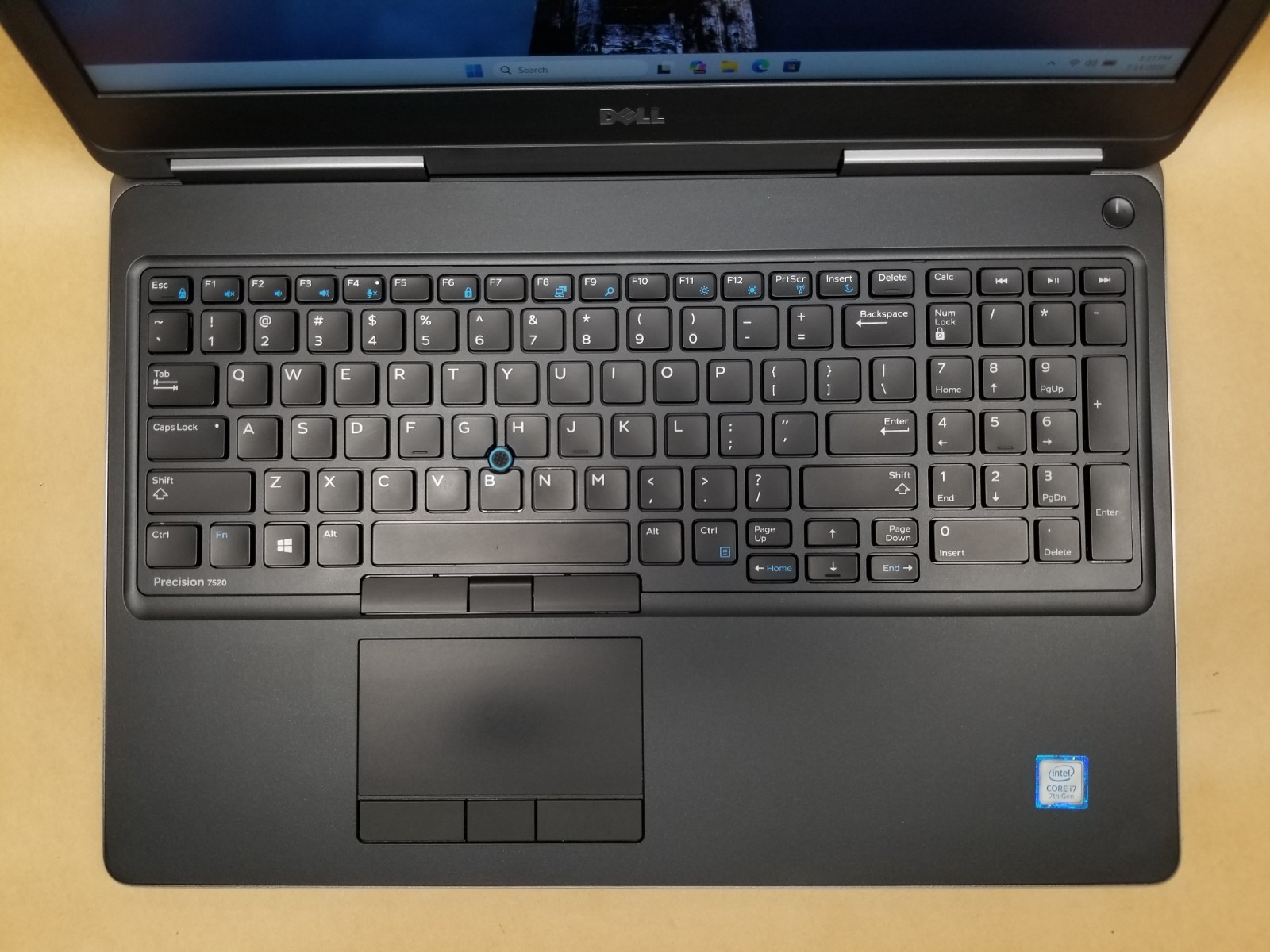 Dell Precision 7520 i7-7700HQ 16GB RAM 256GB SSD & 1TB HDD| Quadro M1200| WIN 11